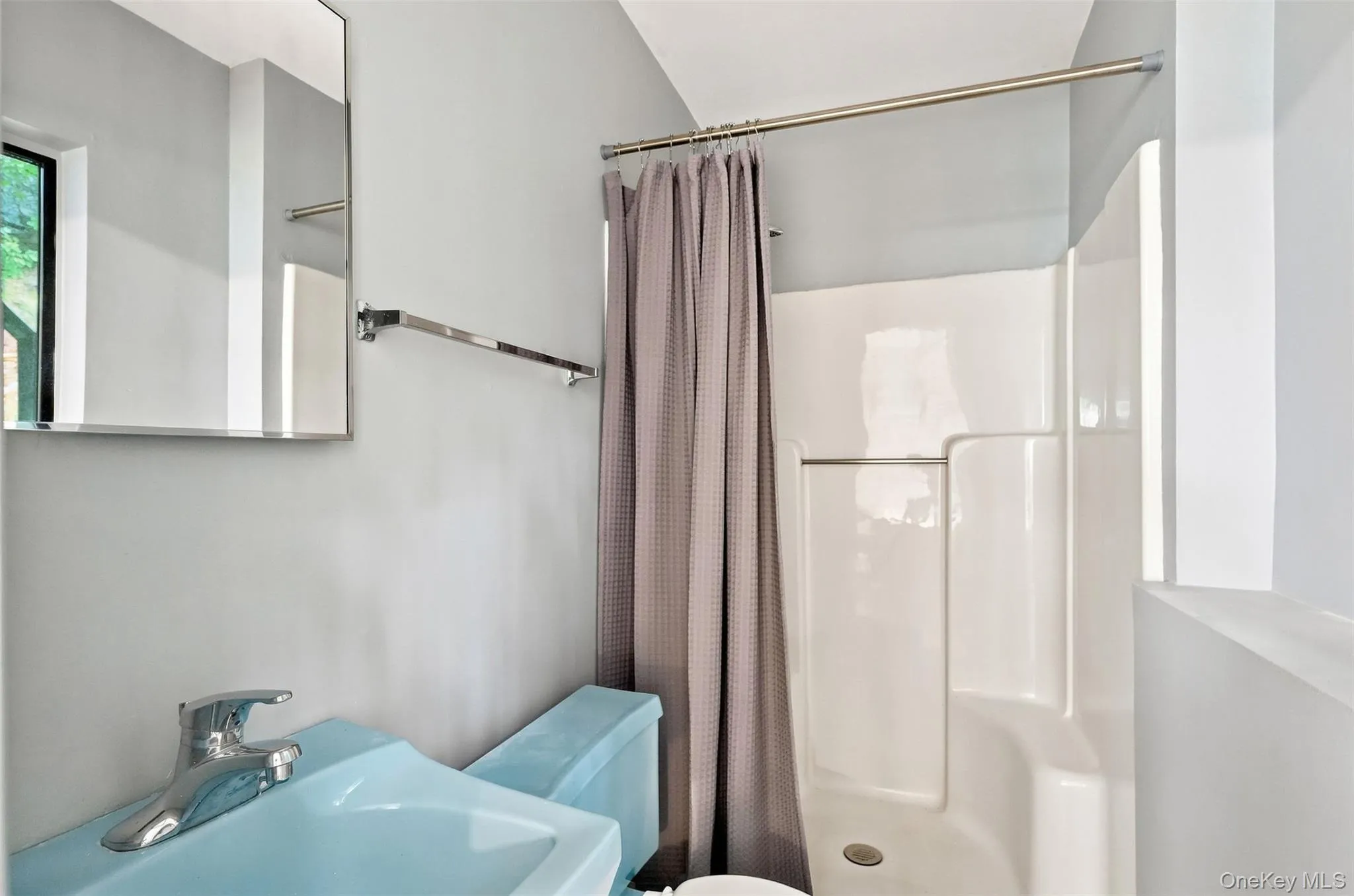 107 Sutton Park Road, Poughkeepsie (town), NY, 3 Bedrooms Bedrooms, 6 Rooms Rooms,2 BathroomsBathrooms,Residential,For Rent,Sutton Park,0,1023468 107 Sutton Park Road, Poughkeepsie (town), NY, 3 Bedrooms Bedrooms, 6 Rooms Rooms,2 BathroomsBathrooms,Residential,For Rent,Sutton Park,0,1023468