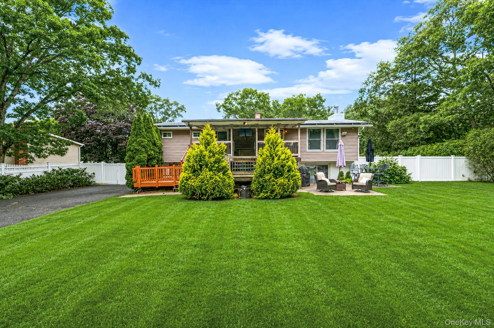 6 Mayflower Lane, Brookhaven, NY, 4 Bedrooms Bedrooms, 8 Rooms Rooms,1 BathroomBathrooms,Residential,For Rent,Mayflower,0,1023469 6 Mayflower Lane, Brookhaven, NY, 4 Bedrooms Bedrooms, 8 Rooms Rooms,1 BathroomBathrooms,Residential,For Rent,Mayflower,0,1023469