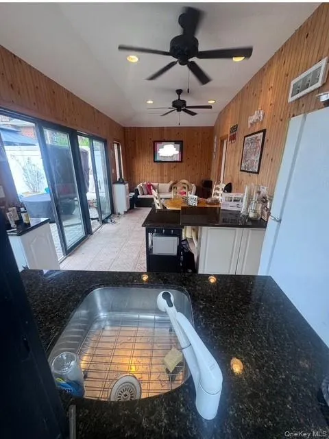 163-27 95th Street, New York, NY, 5 Bedrooms Bedrooms, 10 Rooms Rooms,5 BathroomsBathrooms,Residential,For Rent,95th,0,1023470 163-27 95th Street, New York, NY, 5 Bedrooms Bedrooms, 10 Rooms Rooms,5 BathroomsBathrooms,Residential,For Rent,95th,0,1023470