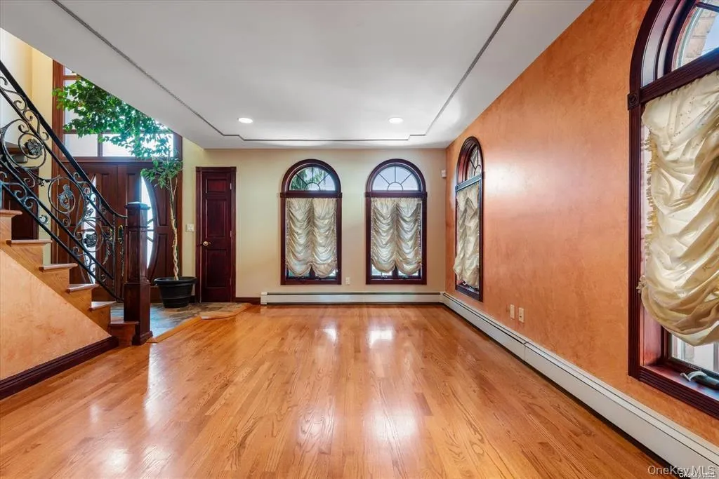 163-27 95th Street, New York, NY, 5 Bedrooms Bedrooms, 10 Rooms Rooms,5 BathroomsBathrooms,Residential,For Rent,95th,0,1023470 163-27 95th Street, New York, NY, 5 Bedrooms Bedrooms, 10 Rooms Rooms,5 BathroomsBathrooms,Residential,For Rent,95th,0,1023470