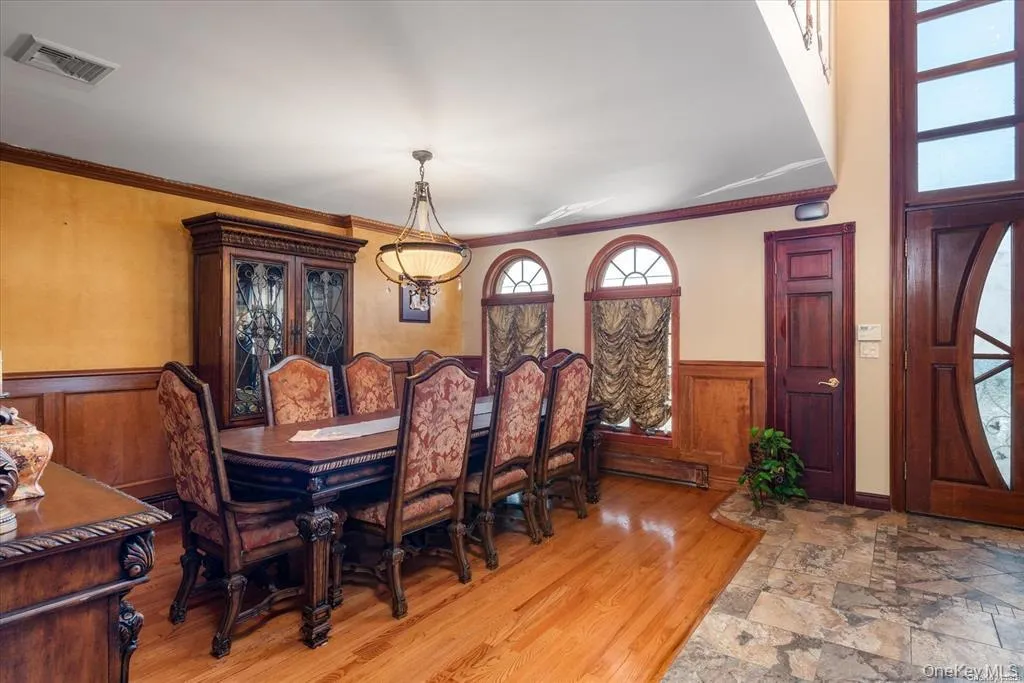 163-27 95th Street, New York, NY, 5 Bedrooms Bedrooms, 10 Rooms Rooms,5 BathroomsBathrooms,Residential,For Rent,95th,0,1023470 163-27 95th Street, New York, NY, 5 Bedrooms Bedrooms, 10 Rooms Rooms,5 BathroomsBathrooms,Residential,For Rent,95th,0,1023470