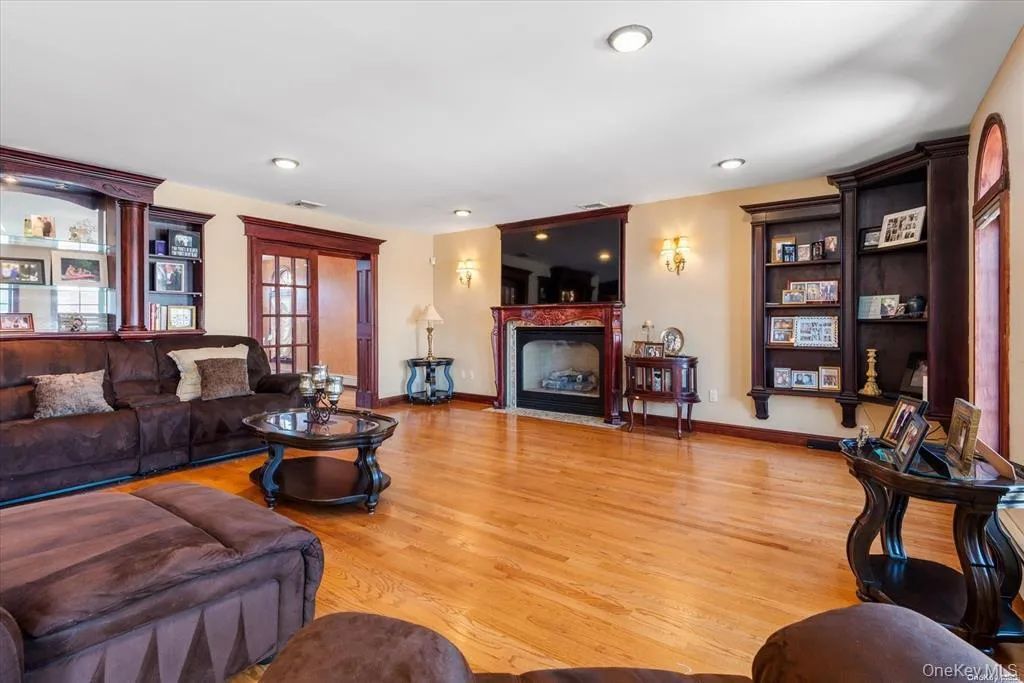 163-27 95th Street, New York, NY, 5 Bedrooms Bedrooms, 10 Rooms Rooms,5 BathroomsBathrooms,Residential,For Rent,95th,0,1023470 163-27 95th Street, New York, NY, 5 Bedrooms Bedrooms, 10 Rooms Rooms,5 BathroomsBathrooms,Residential,For Rent,95th,0,1023470