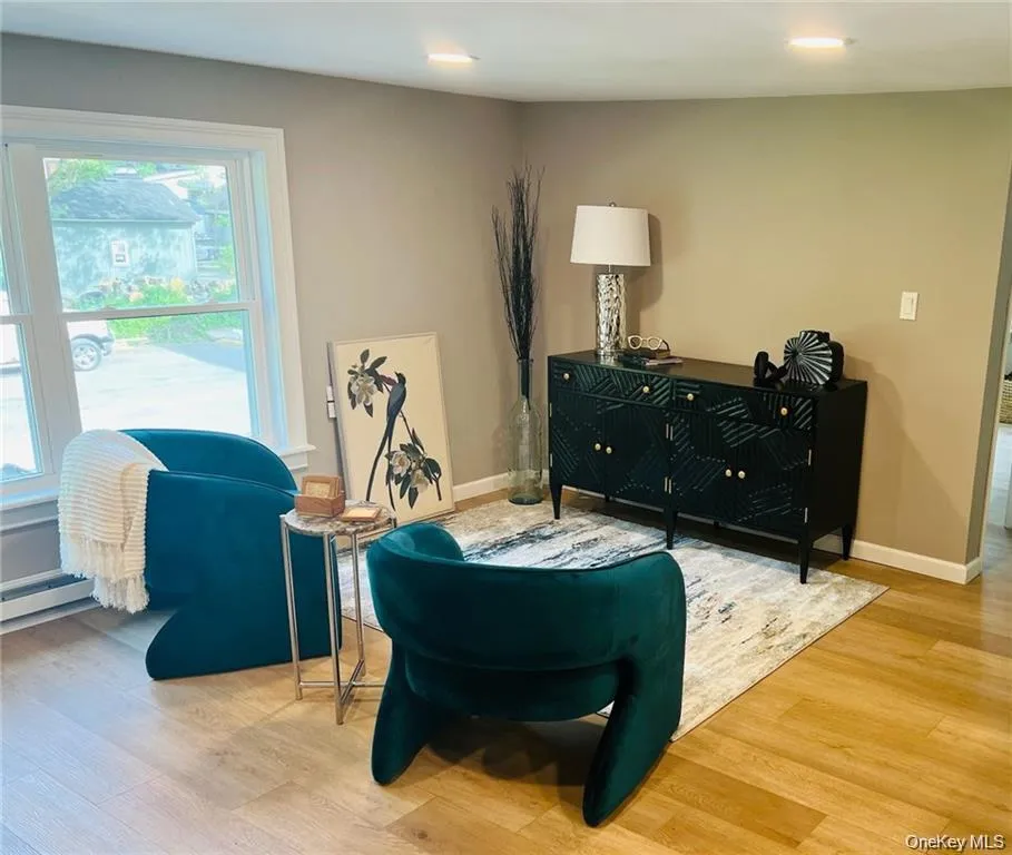 70 New Paltz Road, Lloyd, NY, 2 Bedrooms Bedrooms, 4 Rooms Rooms,1 BathroomBathrooms,Residential Lease,For Rent,New Paltz,0,1023473 70 New Paltz Road, Lloyd, NY, 2 Bedrooms Bedrooms, 4 Rooms Rooms,1 BathroomBathrooms,Residential Lease,For Rent,New Paltz,0,1023473