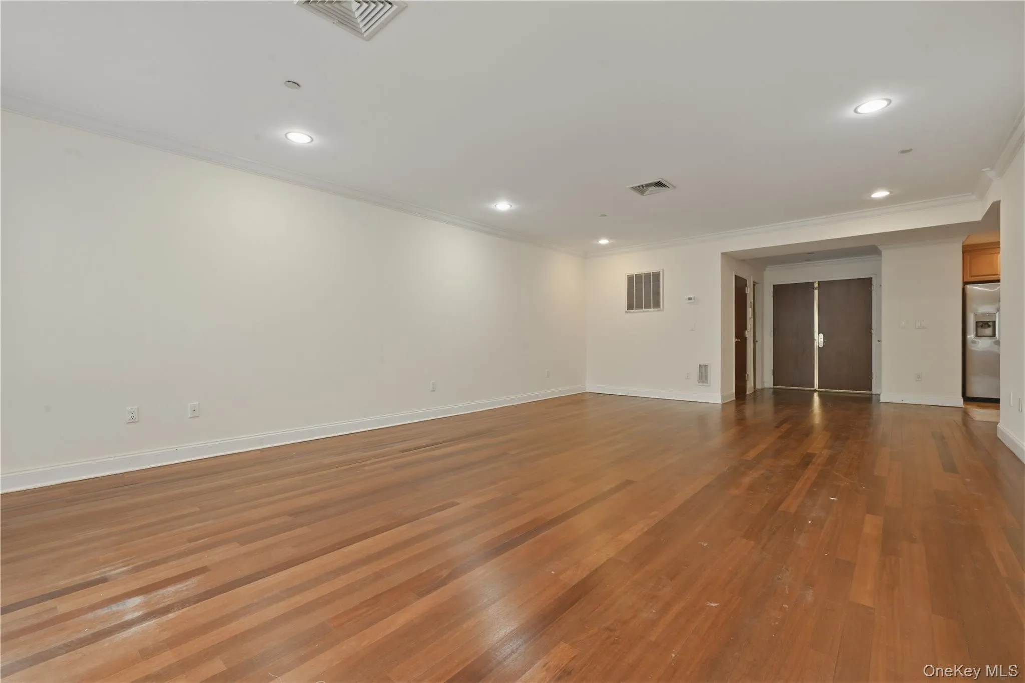 171 Great Neck Road, North Hempstead, NY, 2 Bedrooms Bedrooms, 6 Rooms Rooms,2 BathroomsBathrooms,Residential,For Rent,Great Neck,0,1023483 171 Great Neck Road, North Hempstead, NY, 2 Bedrooms Bedrooms, 6 Rooms Rooms,2 BathroomsBathrooms,Residential,For Rent,Great Neck,0,1023483