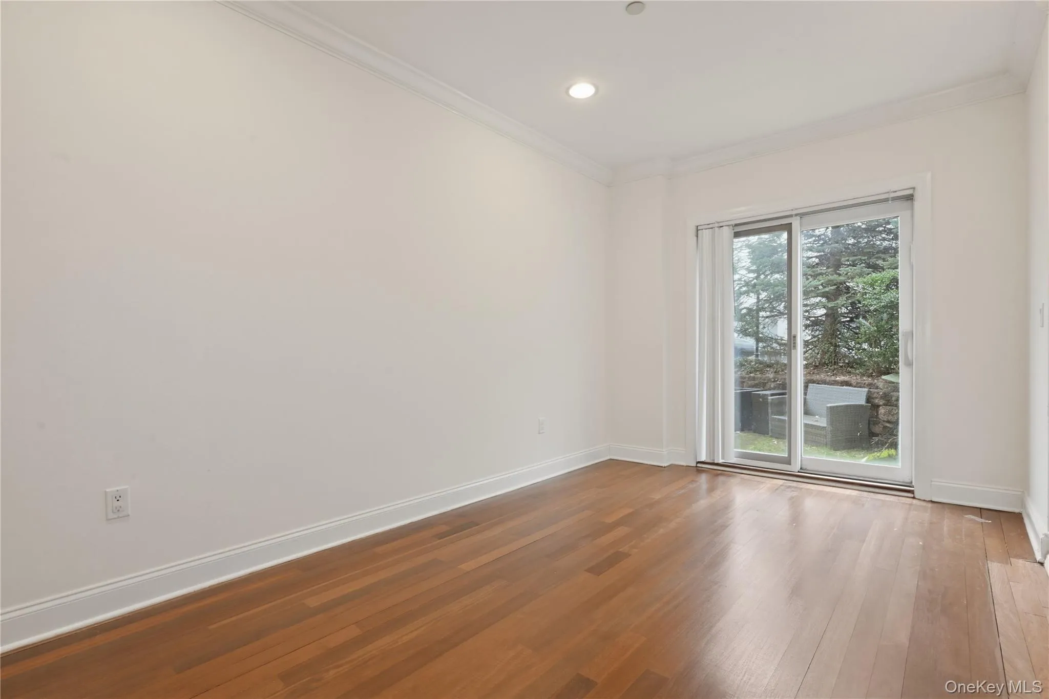 171 Great Neck Road, North Hempstead, NY, 2 Bedrooms Bedrooms, 6 Rooms Rooms,2 BathroomsBathrooms,Residential,For Rent,Great Neck,0,1023483 171 Great Neck Road, North Hempstead, NY, 2 Bedrooms Bedrooms, 6 Rooms Rooms,2 BathroomsBathrooms,Residential,For Rent,Great Neck,0,1023483