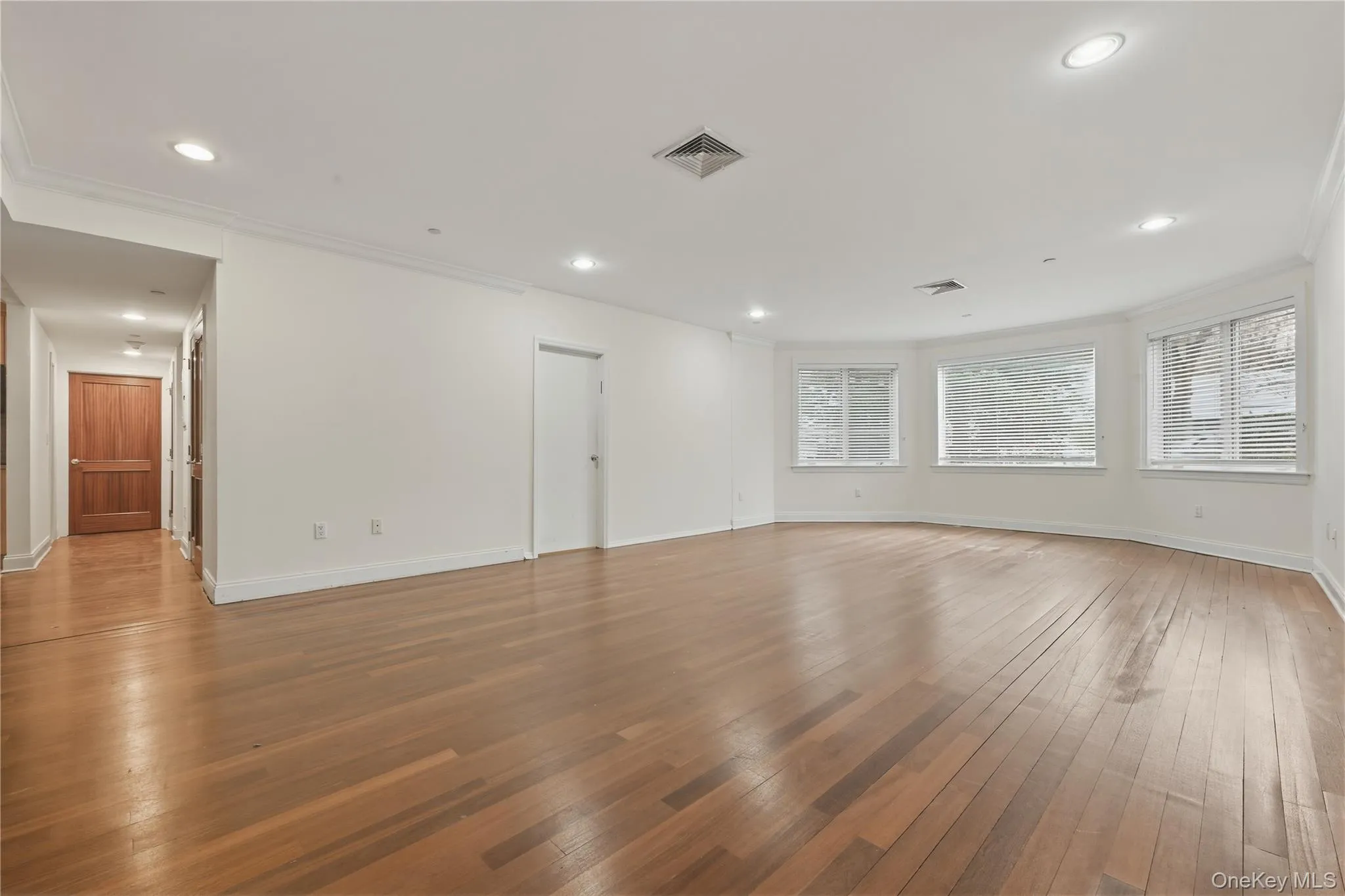 171 Great Neck Road, North Hempstead, NY, 2 Bedrooms Bedrooms, 6 Rooms Rooms,2 BathroomsBathrooms,Residential,For Rent,Great Neck,0,1023483 171 Great Neck Road, North Hempstead, NY, 2 Bedrooms Bedrooms, 6 Rooms Rooms,2 BathroomsBathrooms,Residential,For Rent,Great Neck,0,1023483