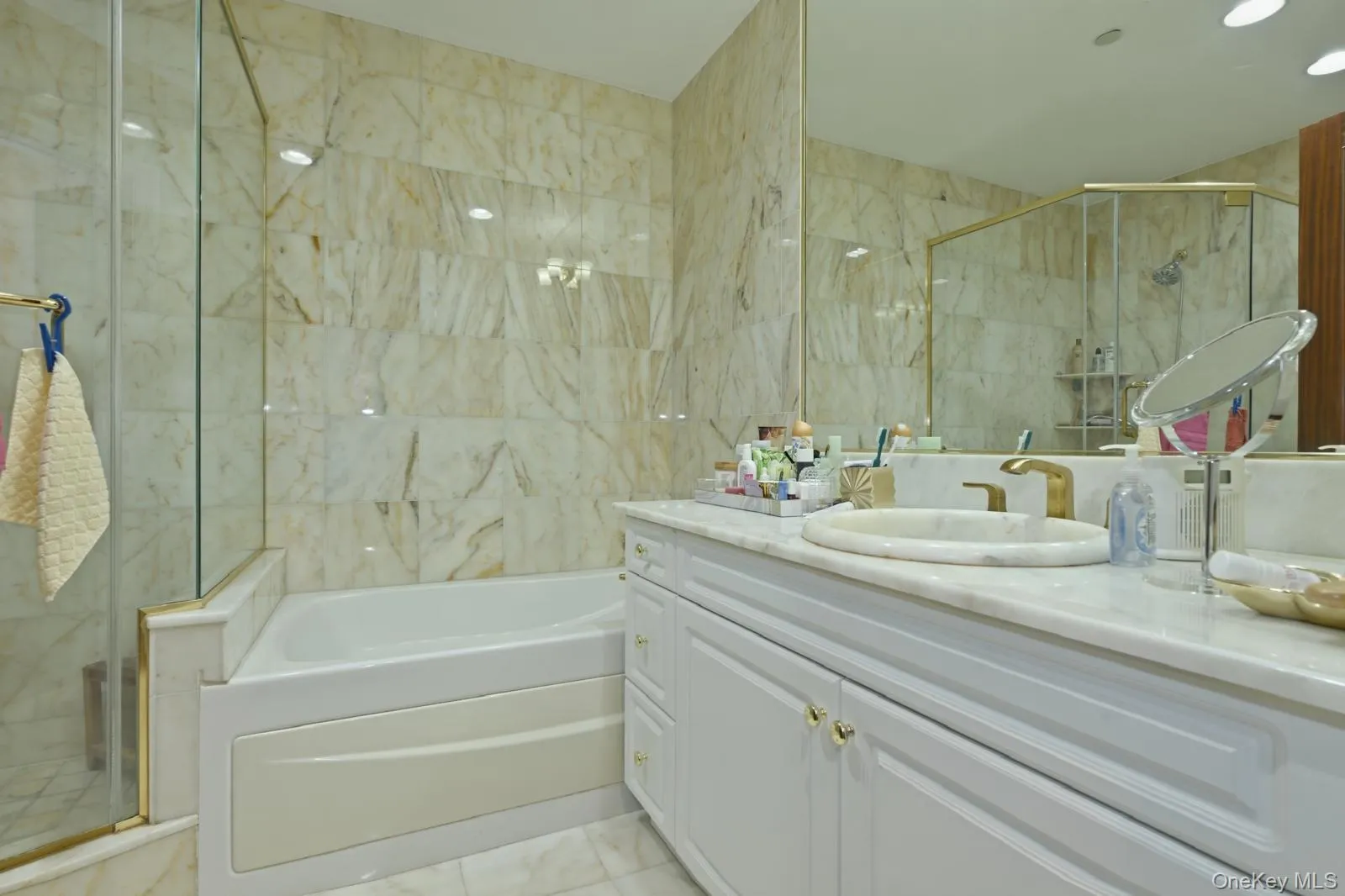 171 Great Neck Road, North Hempstead, NY, 2 Bedrooms Bedrooms, 6 Rooms Rooms,2 BathroomsBathrooms,Residential,For Rent,Great Neck,0,1023483 171 Great Neck Road, North Hempstead, NY, 2 Bedrooms Bedrooms, 6 Rooms Rooms,2 BathroomsBathrooms,Residential,For Rent,Great Neck,0,1023483
