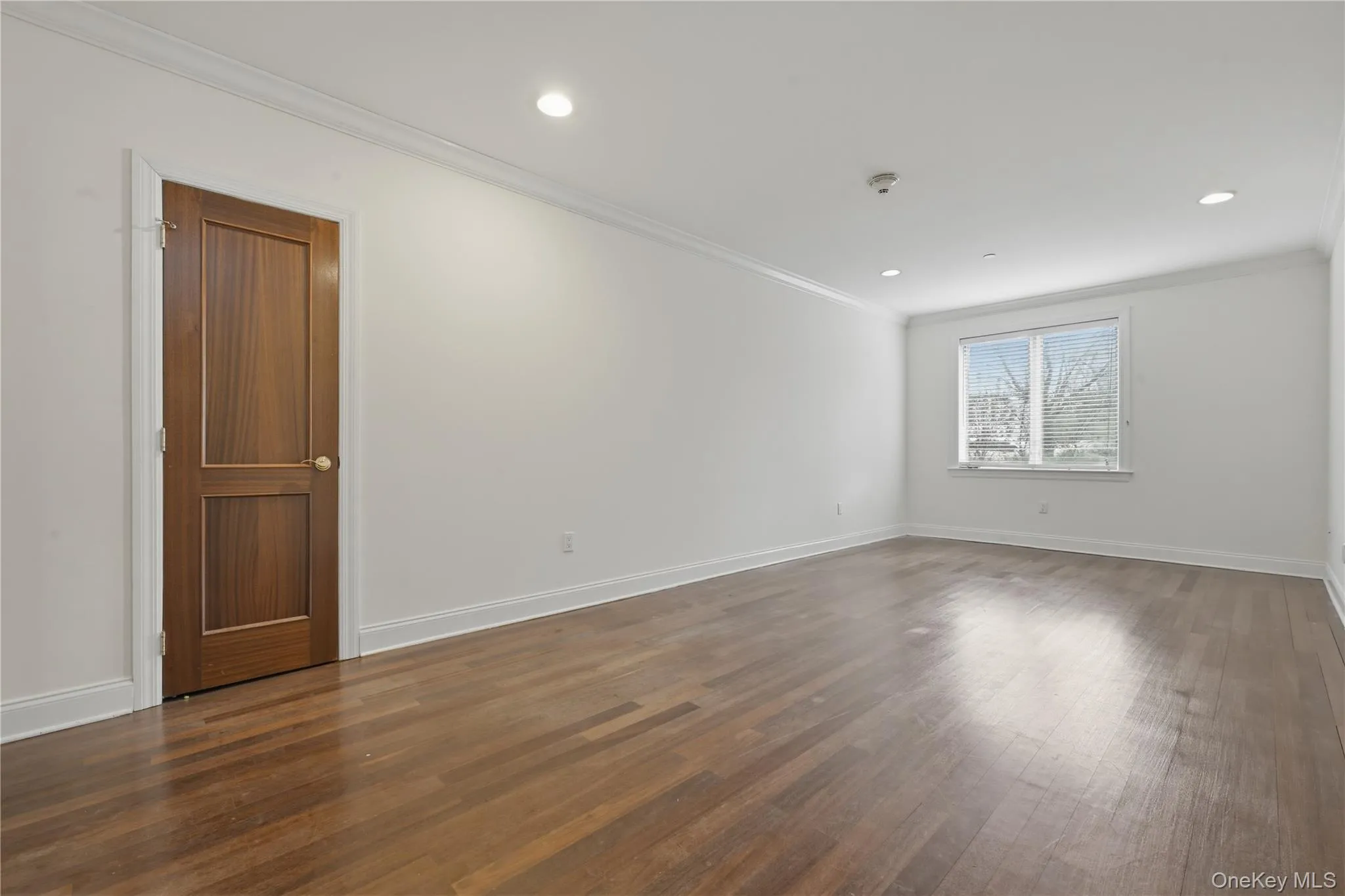 171 Great Neck Road, North Hempstead, NY, 2 Bedrooms Bedrooms, 6 Rooms Rooms,2 BathroomsBathrooms,Residential,For Rent,Great Neck,0,1023483 171 Great Neck Road, North Hempstead, NY, 2 Bedrooms Bedrooms, 6 Rooms Rooms,2 BathroomsBathrooms,Residential,For Rent,Great Neck,0,1023483