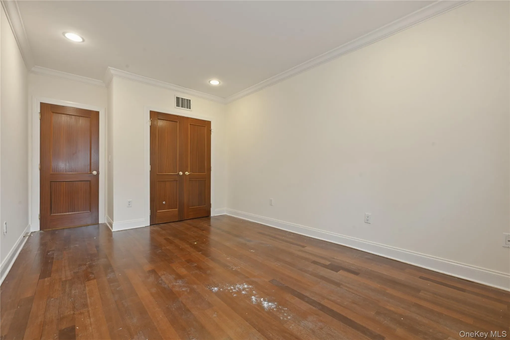 171 Great Neck Road, North Hempstead, NY, 2 Bedrooms Bedrooms, 6 Rooms Rooms,2 BathroomsBathrooms,Residential,For Rent,Great Neck,0,1023483 171 Great Neck Road, North Hempstead, NY, 2 Bedrooms Bedrooms, 6 Rooms Rooms,2 BathroomsBathrooms,Residential,For Rent,Great Neck,0,1023483