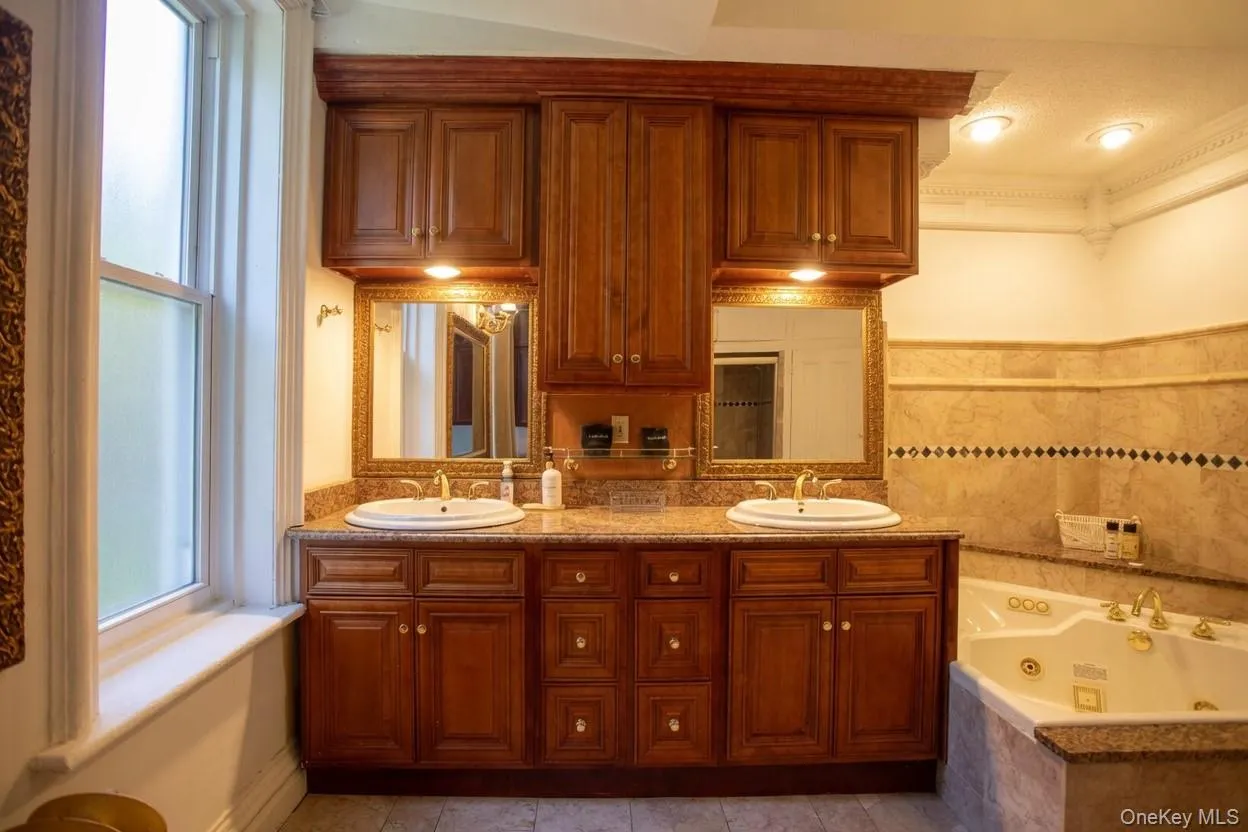 12 Monell Place, Beacon, NY, 5 Bedrooms Bedrooms, 11 Rooms Rooms,3 BathroomsBathrooms,Residential,For Rent,Monell,0,1023486 12 Monell Place, Beacon, NY, 5 Bedrooms Bedrooms, 11 Rooms Rooms,3 BathroomsBathrooms,Residential,For Rent,Monell,0,1023486