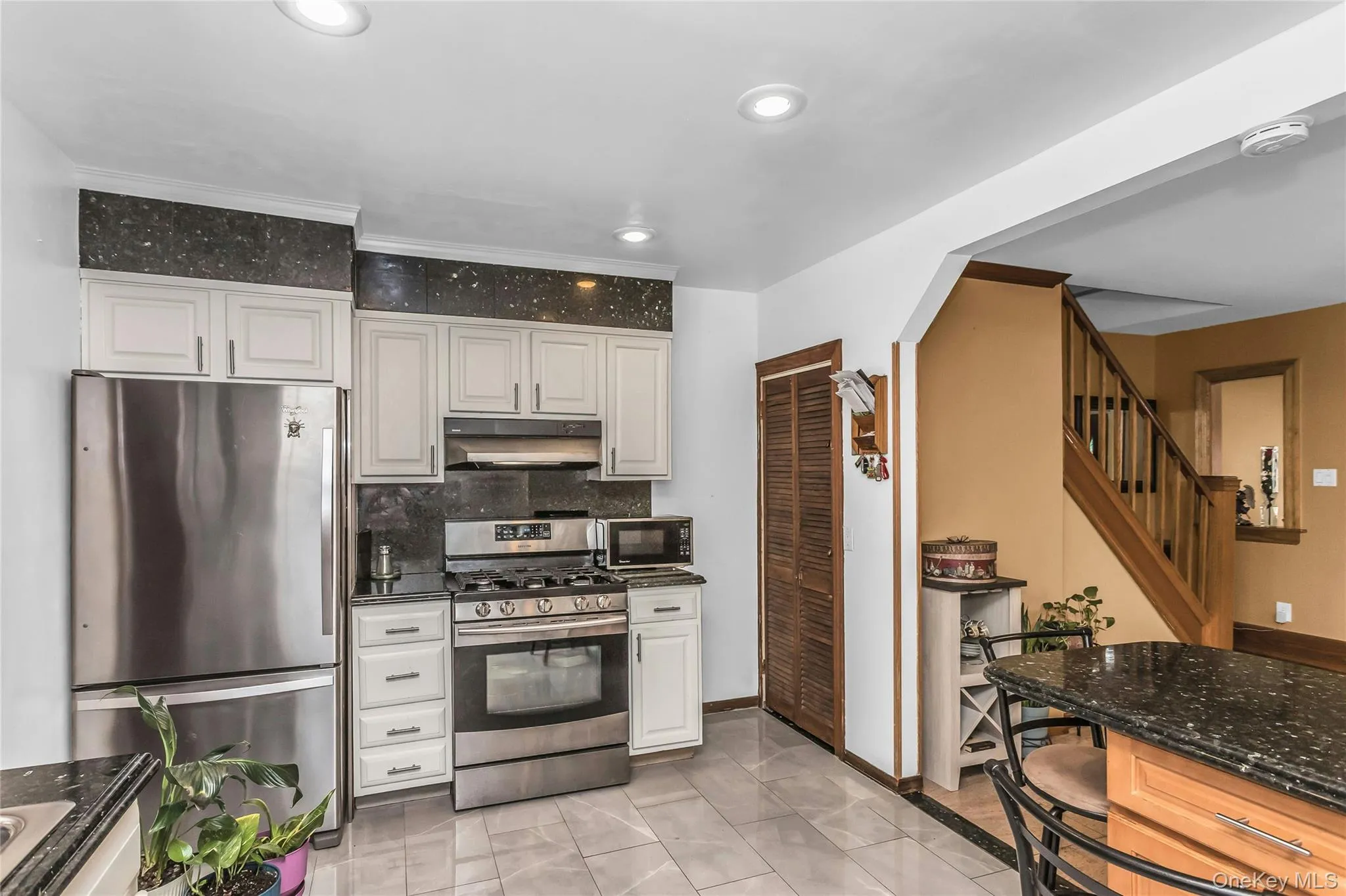 7822 79th Place, New York, NY, 3 Bedrooms Bedrooms, 6 Rooms Rooms,2 BathroomsBathrooms,Residential,For Rent,79th,0,1023492 7822 79th Place, New York, NY, 3 Bedrooms Bedrooms, 6 Rooms Rooms,2 BathroomsBathrooms,Residential,For Rent,79th,0,1023492