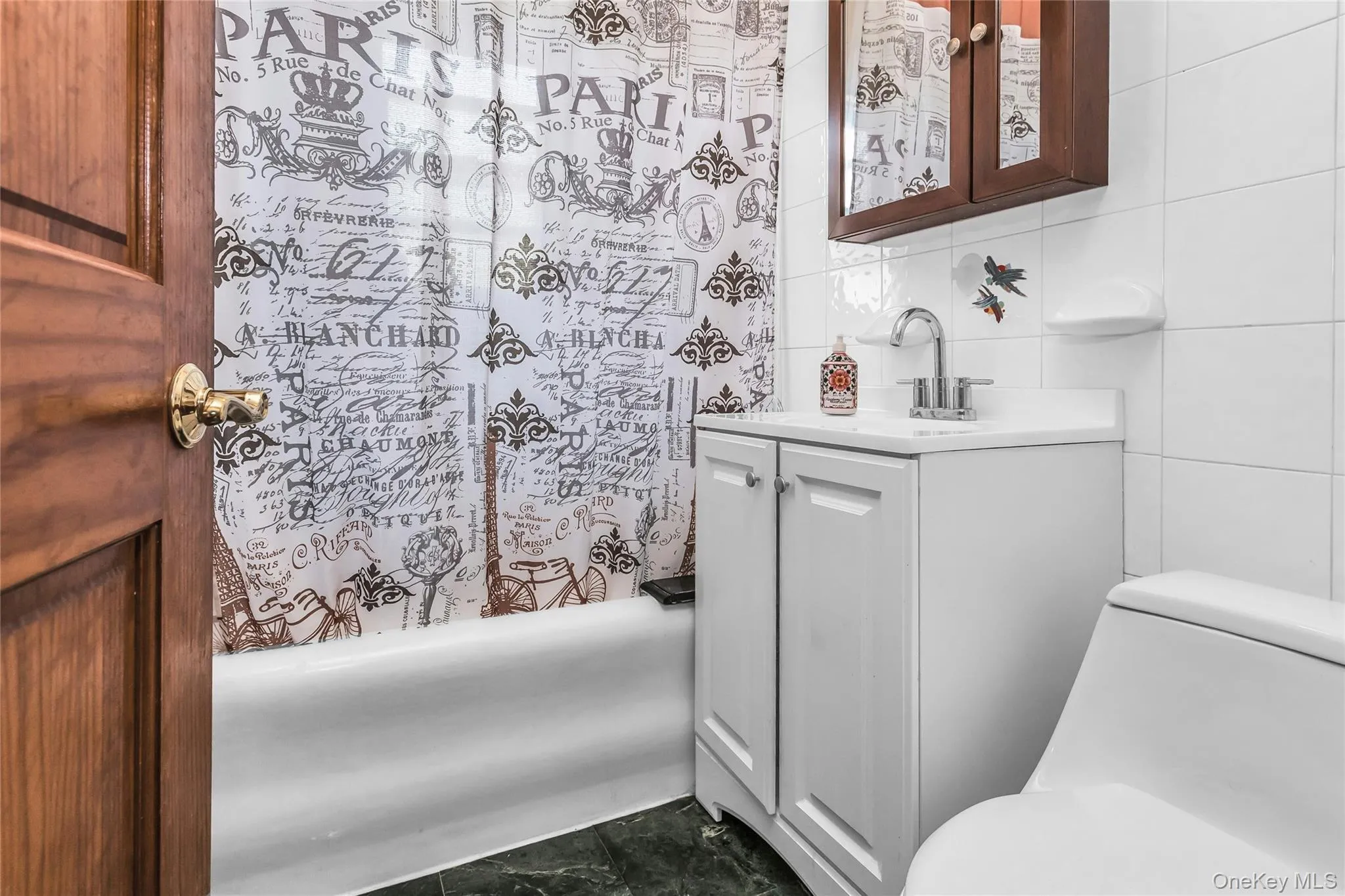 7822 79th Place, New York, NY, 3 Bedrooms Bedrooms, 6 Rooms Rooms,2 BathroomsBathrooms,Residential,For Rent,79th,0,1023492 7822 79th Place, New York, NY, 3 Bedrooms Bedrooms, 6 Rooms Rooms,2 BathroomsBathrooms,Residential,For Rent,79th,0,1023492