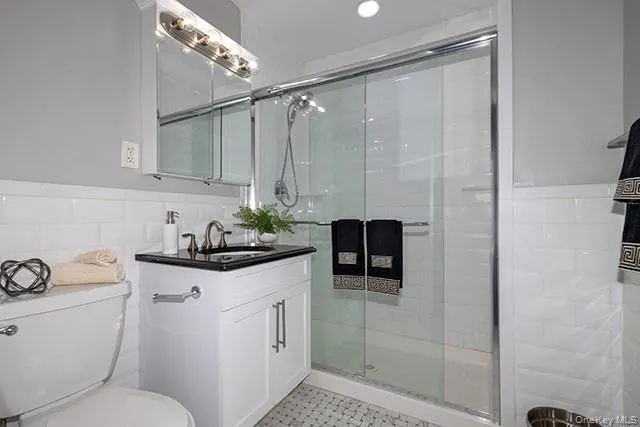21 Brentwood Road, Islip, NY, 2 Bedrooms Bedrooms, 5 Rooms Rooms,2 BathroomsBathrooms,Residential Lease,For Rent,Brentwood,0,1023494 21 Brentwood Road, Islip, NY, 2 Bedrooms Bedrooms, 5 Rooms Rooms,2 BathroomsBathrooms,Residential Lease,For Rent,Brentwood,0,1023494