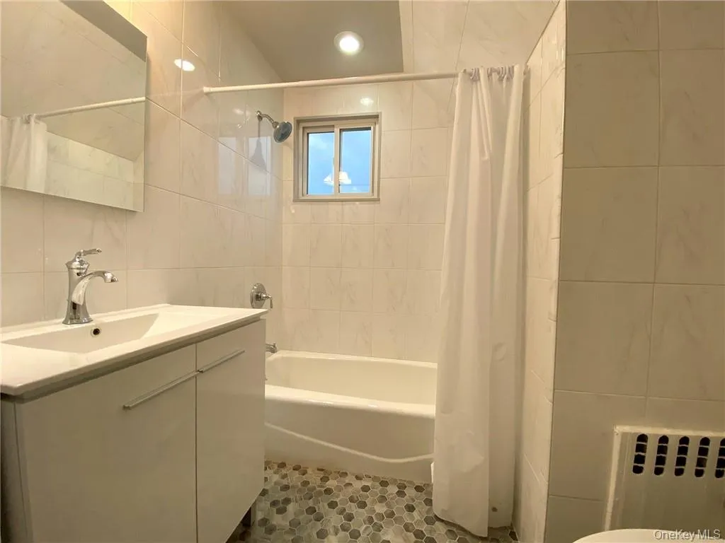 31 Fairview Avenue, Eastchester, NY, 1 Bedroom Bedrooms, 3 Rooms Rooms,1 BathroomBathrooms,Residential Lease,For Rent,Fairview,0,1023499 31 Fairview Avenue, Eastchester, NY, 1 Bedroom Bedrooms, 3 Rooms Rooms,1 BathroomBathrooms,Residential Lease,For Rent,Fairview,0,1023499
