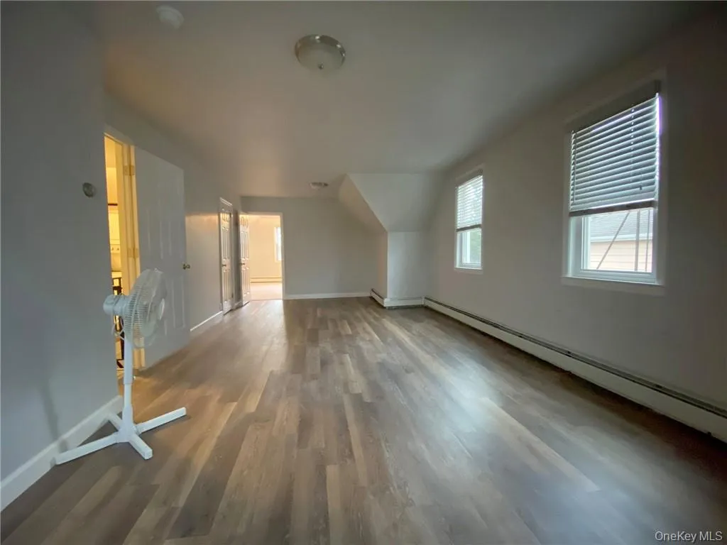 31 Fairview Avenue, Eastchester, NY, 1 Bedroom Bedrooms, 3 Rooms Rooms,1 BathroomBathrooms,Residential Lease,For Rent,Fairview,0,1023499 31 Fairview Avenue, Eastchester, NY, 1 Bedroom Bedrooms, 3 Rooms Rooms,1 BathroomBathrooms,Residential Lease,For Rent,Fairview,0,1023499