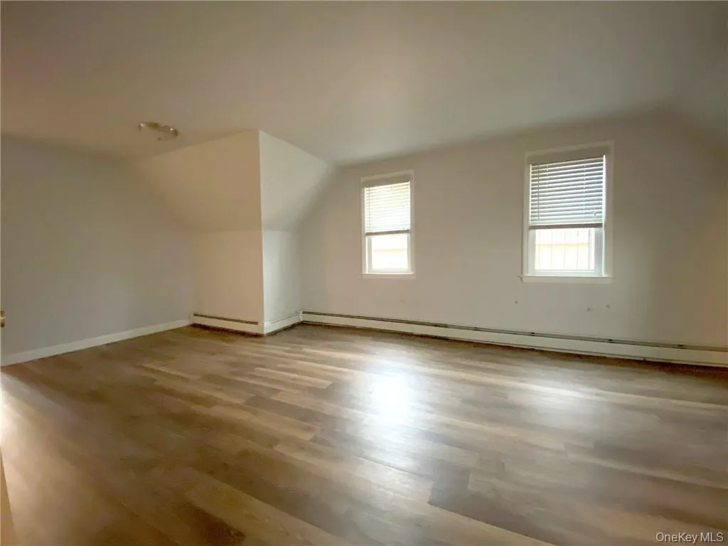 31 Fairview Avenue, Eastchester, NY, 1 Bedroom Bedrooms, 3 Rooms Rooms,1 BathroomBathrooms,Residential Lease,For Rent,Fairview,0,1023499 31 Fairview Avenue, Eastchester, NY, 1 Bedroom Bedrooms, 3 Rooms Rooms,1 BathroomBathrooms,Residential Lease,For Rent,Fairview,0,1023499