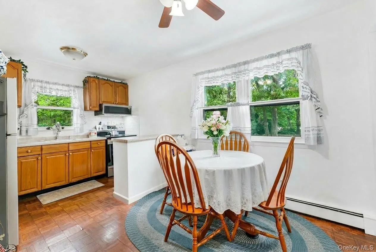 235 Highview Drive, Brookhaven, NY, 3 Bedrooms Bedrooms, 5 Rooms Rooms,2 BathroomsBathrooms,Residential,For Rent,Highview,0,1023500 235 Highview Drive, Brookhaven, NY, 3 Bedrooms Bedrooms, 5 Rooms Rooms,2 BathroomsBathrooms,Residential,For Rent,Highview,0,1023500
