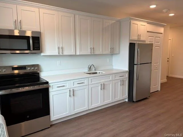 227 4th Avenue, Islip, NY, 1 Room Rooms,1 BathroomBathrooms,Residential Lease,For Rent,Avenue,0,1023504 227 4th Avenue, Islip, NY, 1 Room Rooms,1 BathroomBathrooms,Residential Lease,For Rent,Avenue,0,1023504