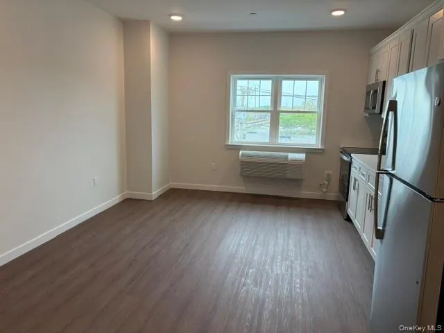 227 4th Avenue, Islip, NY, 1 Room Rooms,1 BathroomBathrooms,Residential Lease,For Rent,Avenue,0,1023504 227 4th Avenue, Islip, NY, 1 Room Rooms,1 BathroomBathrooms,Residential Lease,For Rent,Avenue,0,1023504
