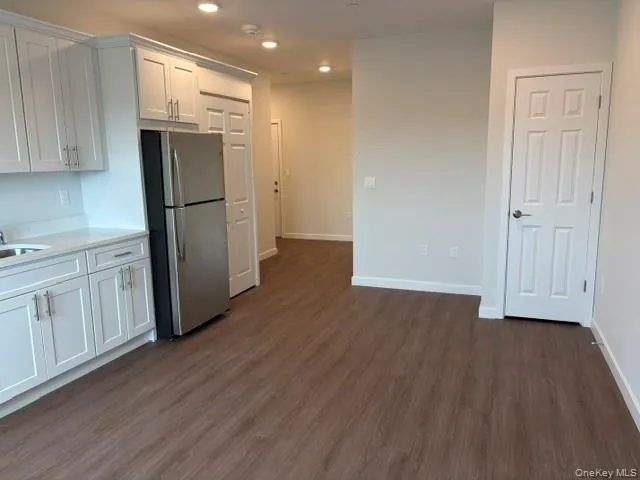 227 4th Avenue, Islip, NY, 1 Room Rooms,1 BathroomBathrooms,Residential Lease,For Rent,Avenue,0,1023504 227 4th Avenue, Islip, NY, 1 Room Rooms,1 BathroomBathrooms,Residential Lease,For Rent,Avenue,0,1023504