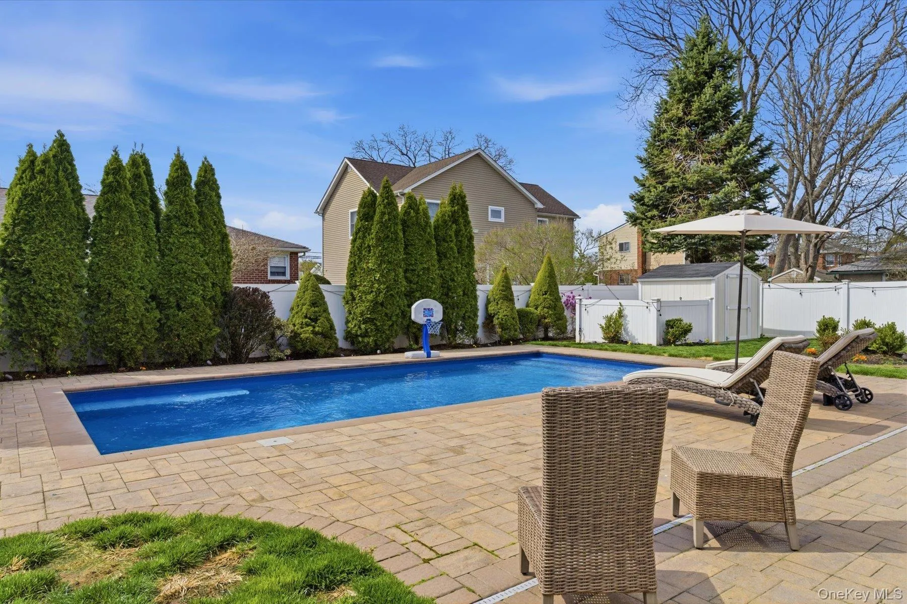 Expansive patio perfect for entertaining Expansive patio perfect for entertaining