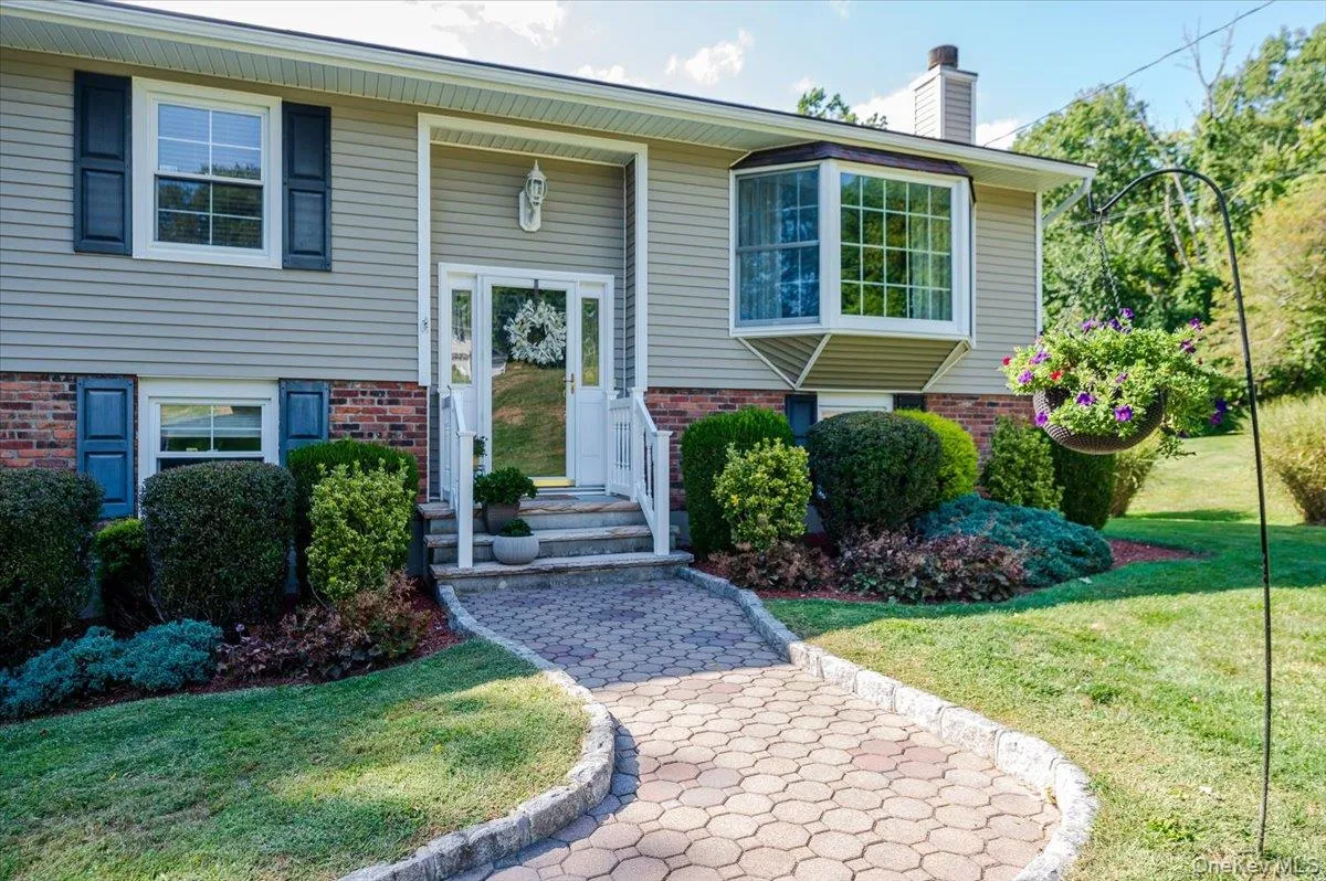 5 North Court, Carmel, NY, 3 Bedrooms Bedrooms, 7 Rooms Rooms,2 BathroomsBathrooms,Residential,For Rent,North,0,1023517 5 North Court, Carmel, NY, 3 Bedrooms Bedrooms, 7 Rooms Rooms,2 BathroomsBathrooms,Residential,For Rent,North,0,1023517