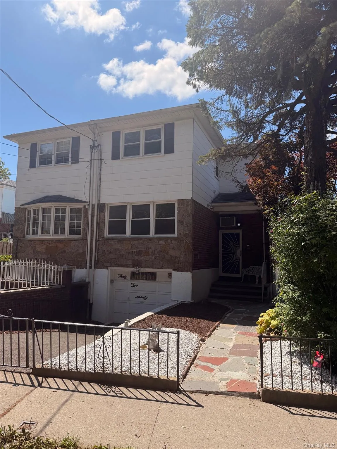 3224 Watt Avenue, New York, NY, 3 Bedrooms Bedrooms, 5 Rooms Rooms,1 BathroomBathrooms,Residential,For Rent,Watt,0,1023519 3224 Watt Avenue, New York, NY, 3 Bedrooms Bedrooms, 5 Rooms Rooms,1 BathroomBathrooms,Residential,For Rent,Watt,0,1023519
