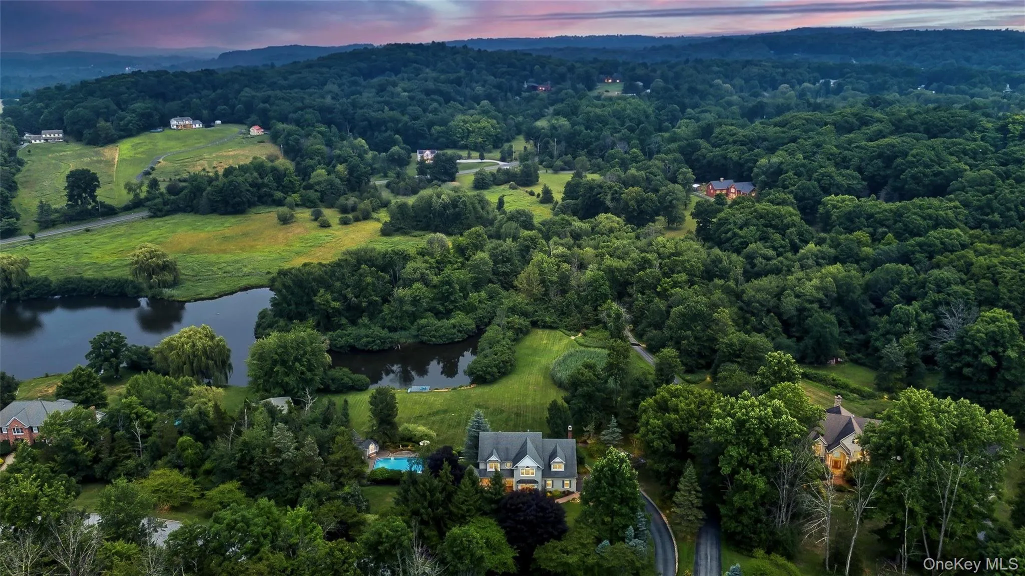 Your private weekend or year-round retreat in Warwick, NY awaits! Your private weekend or year-round retreat in Warwick, NY awaits!