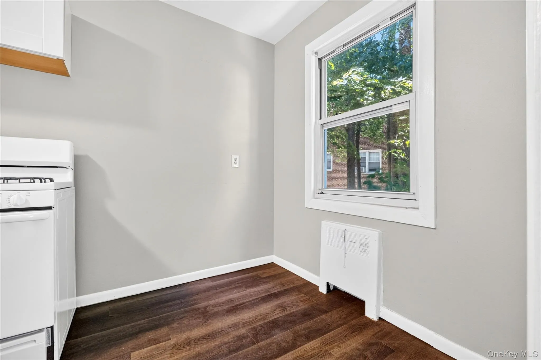 205 West Post Road, White Plains, NY, 1 Bedroom Bedrooms, 3 Rooms Rooms,1 BathroomBathrooms,Residential,For Rent,West Post,0,1023529 205 West Post Road, White Plains, NY, 1 Bedroom Bedrooms, 3 Rooms Rooms,1 BathroomBathrooms,Residential,For Rent,West Post,0,1023529