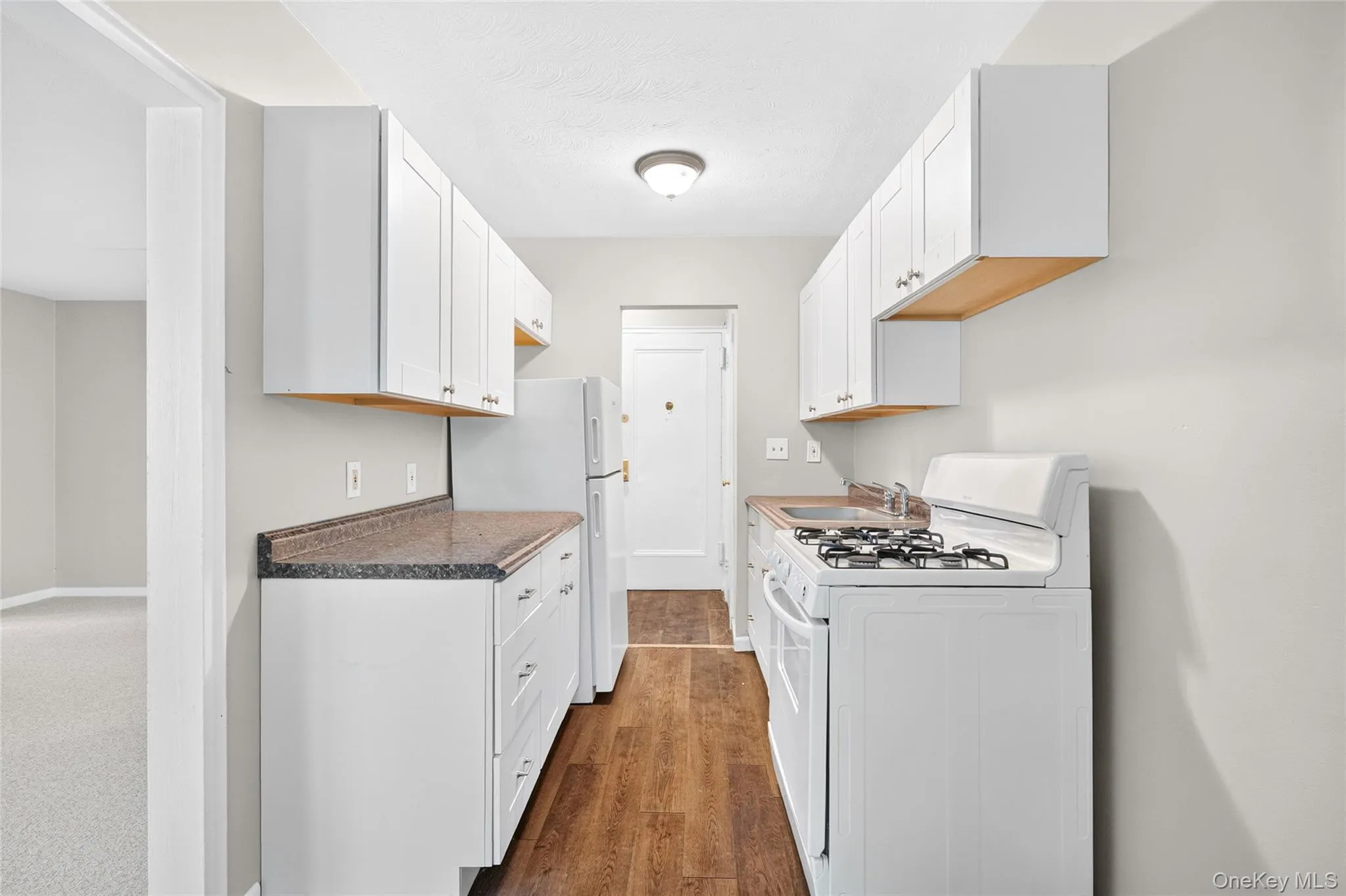 205 West Post Road, White Plains, NY, 1 Bedroom Bedrooms, 3 Rooms Rooms,1 BathroomBathrooms,Residential,For Rent,West Post,0,1023529 205 West Post Road, White Plains, NY, 1 Bedroom Bedrooms, 3 Rooms Rooms,1 BathroomBathrooms,Residential,For Rent,West Post,0,1023529