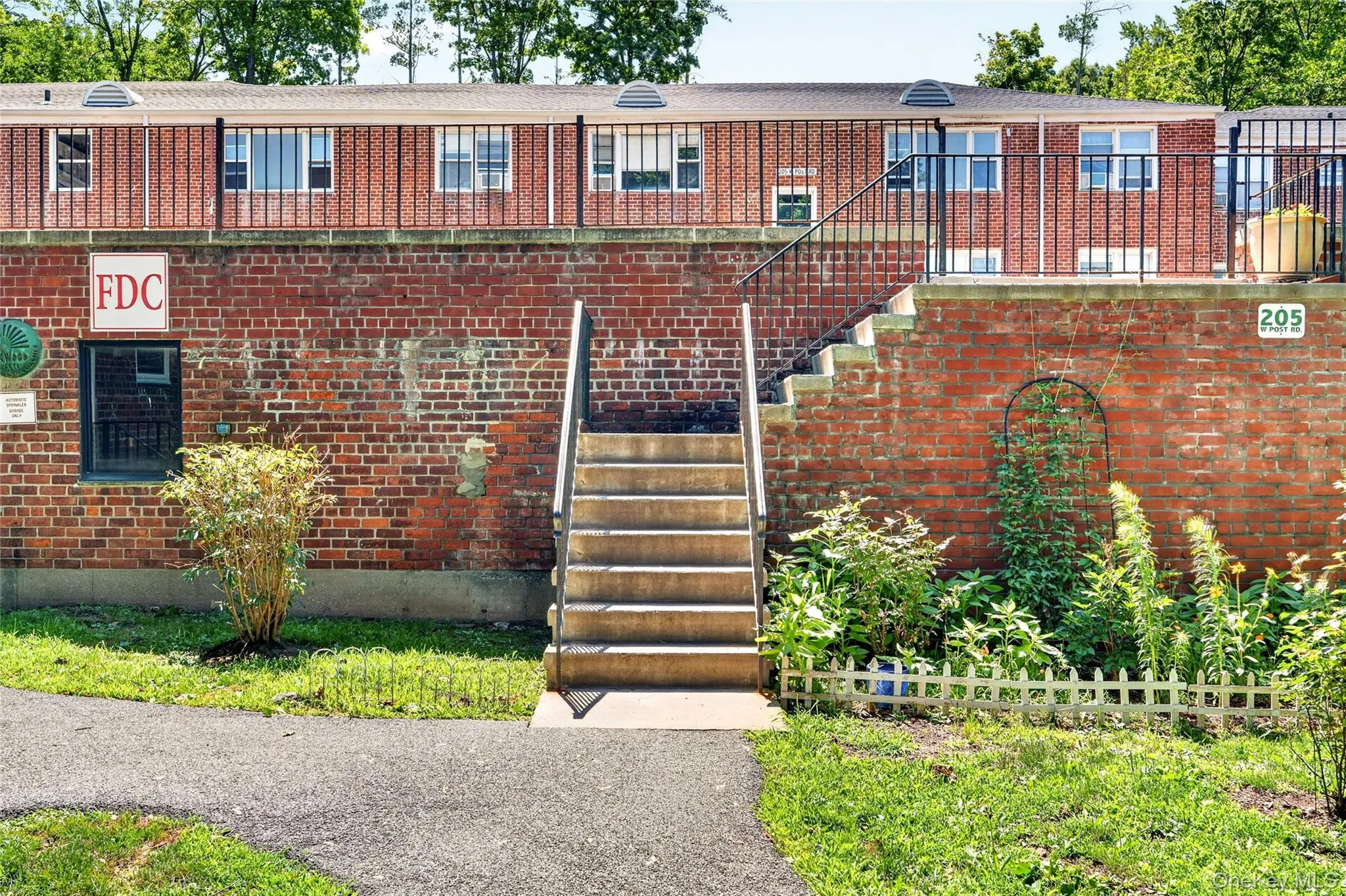 205 West Post Road, White Plains, NY, 1 Bedroom Bedrooms, 3 Rooms Rooms,1 BathroomBathrooms,Residential,For Rent,West Post,0,1023529 205 West Post Road, White Plains, NY, 1 Bedroom Bedrooms, 3 Rooms Rooms,1 BathroomBathrooms,Residential,For Rent,West Post,0,1023529