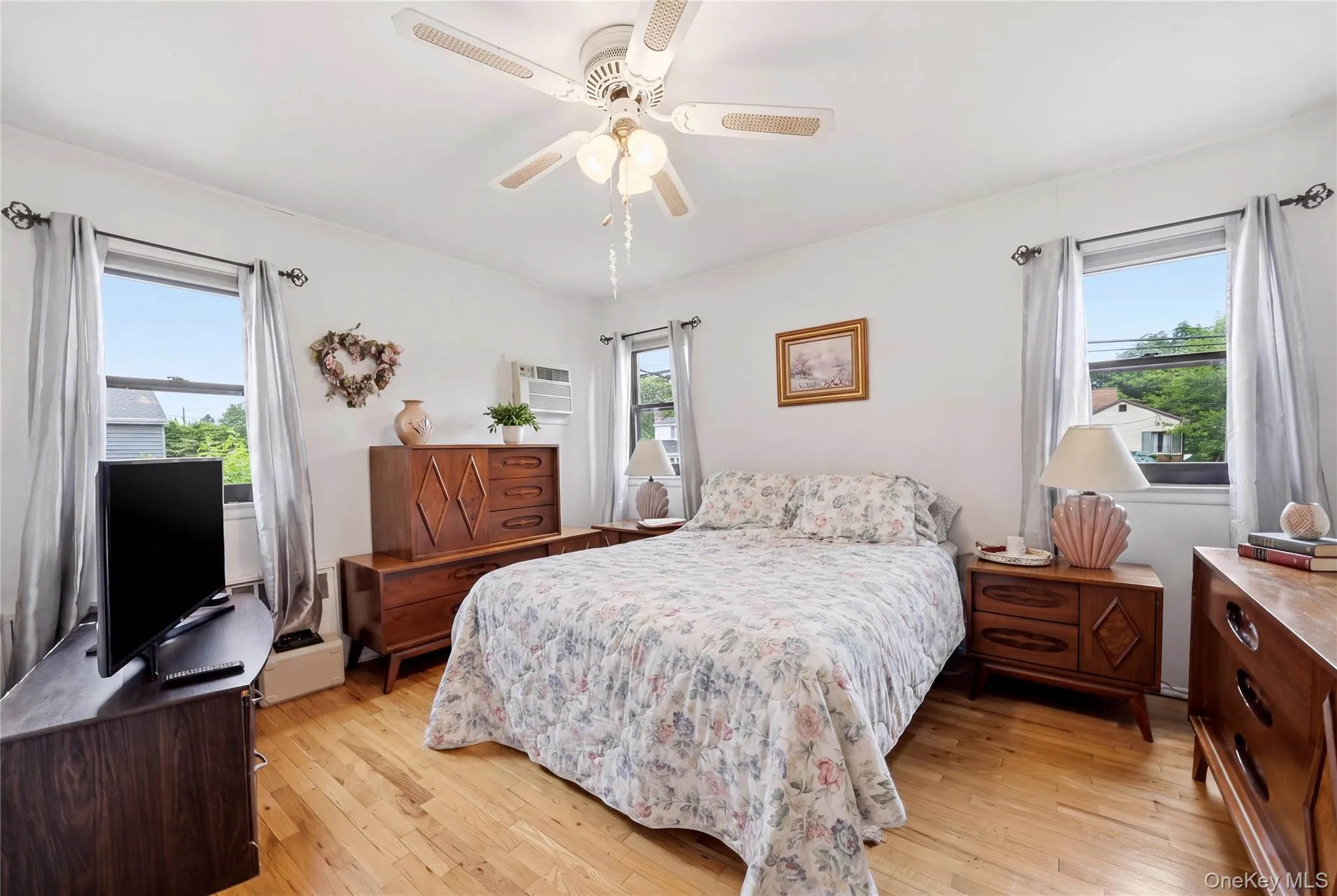 1440 Lincoln Boulevard, Islip, NY, 3 Bedrooms Bedrooms, 10 Rooms Rooms,1 BathroomBathrooms,Residential,For Rent,Lincoln,0,1023532 1440 Lincoln Boulevard, Islip, NY, 3 Bedrooms Bedrooms, 10 Rooms Rooms,1 BathroomBathrooms,Residential,For Rent,Lincoln,0,1023532