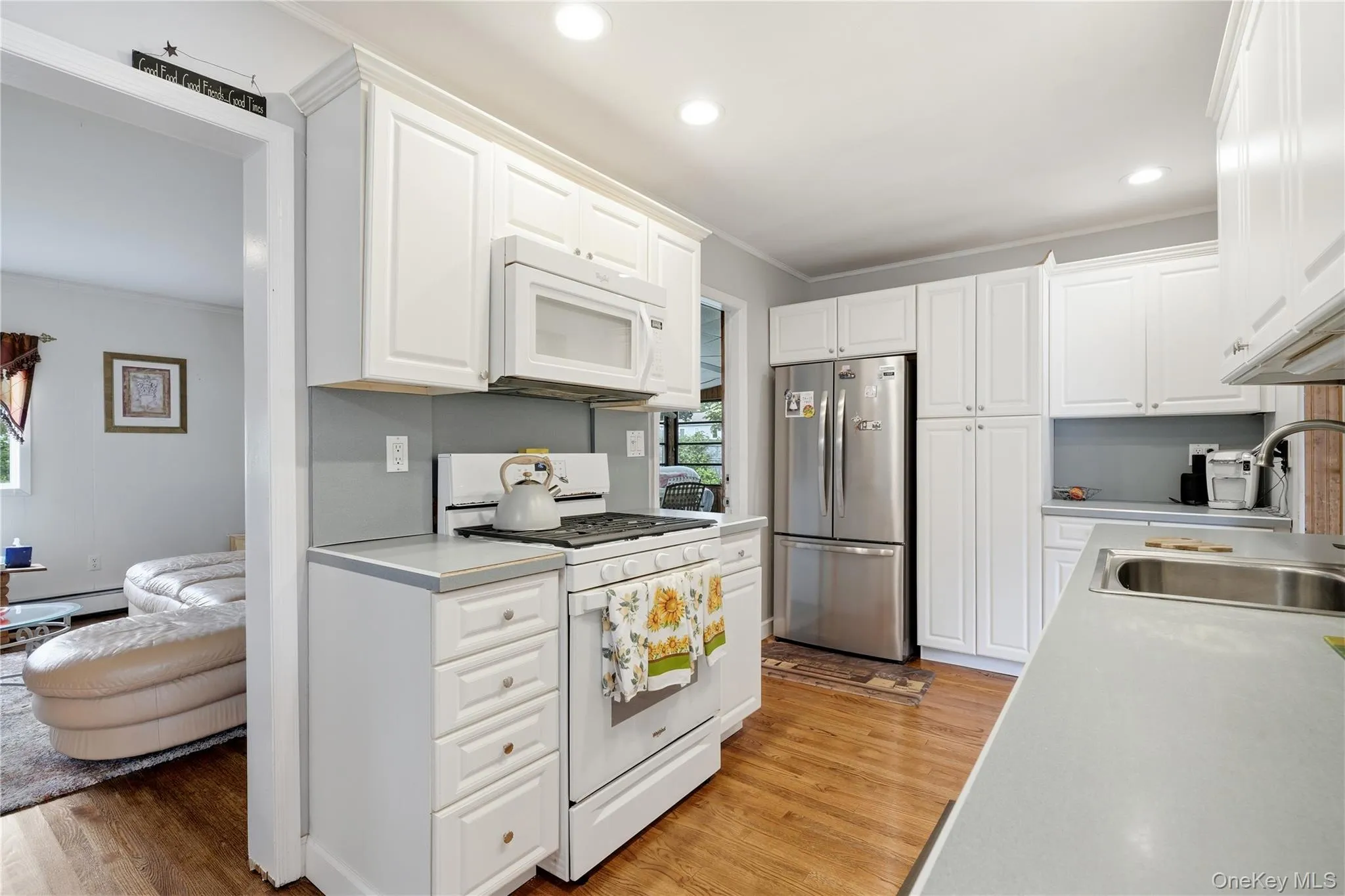 1440 Lincoln Boulevard, Islip, NY, 3 Bedrooms Bedrooms, 10 Rooms Rooms,1 BathroomBathrooms,Residential,For Rent,Lincoln,0,1023532 1440 Lincoln Boulevard, Islip, NY, 3 Bedrooms Bedrooms, 10 Rooms Rooms,1 BathroomBathrooms,Residential,For Rent,Lincoln,0,1023532