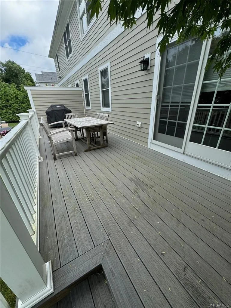 4 Rose Avenue, Harrison, NY, 4 Bedrooms Bedrooms, 8 Rooms Rooms,3 BathroomsBathrooms,Residential Lease,For Rent,Rose,0,1023533 4 Rose Avenue, Harrison, NY, 4 Bedrooms Bedrooms, 8 Rooms Rooms,3 BathroomsBathrooms,Residential Lease,For Rent,Rose,0,1023533