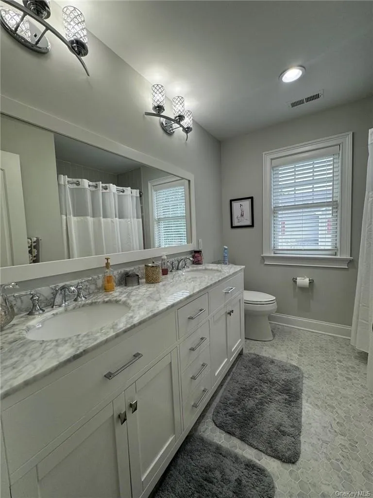 4 Rose Avenue, Harrison, NY, 4 Bedrooms Bedrooms, 8 Rooms Rooms,3 BathroomsBathrooms,Residential Lease,For Rent,Rose,0,1023533 4 Rose Avenue, Harrison, NY, 4 Bedrooms Bedrooms, 8 Rooms Rooms,3 BathroomsBathrooms,Residential Lease,For Rent,Rose,0,1023533