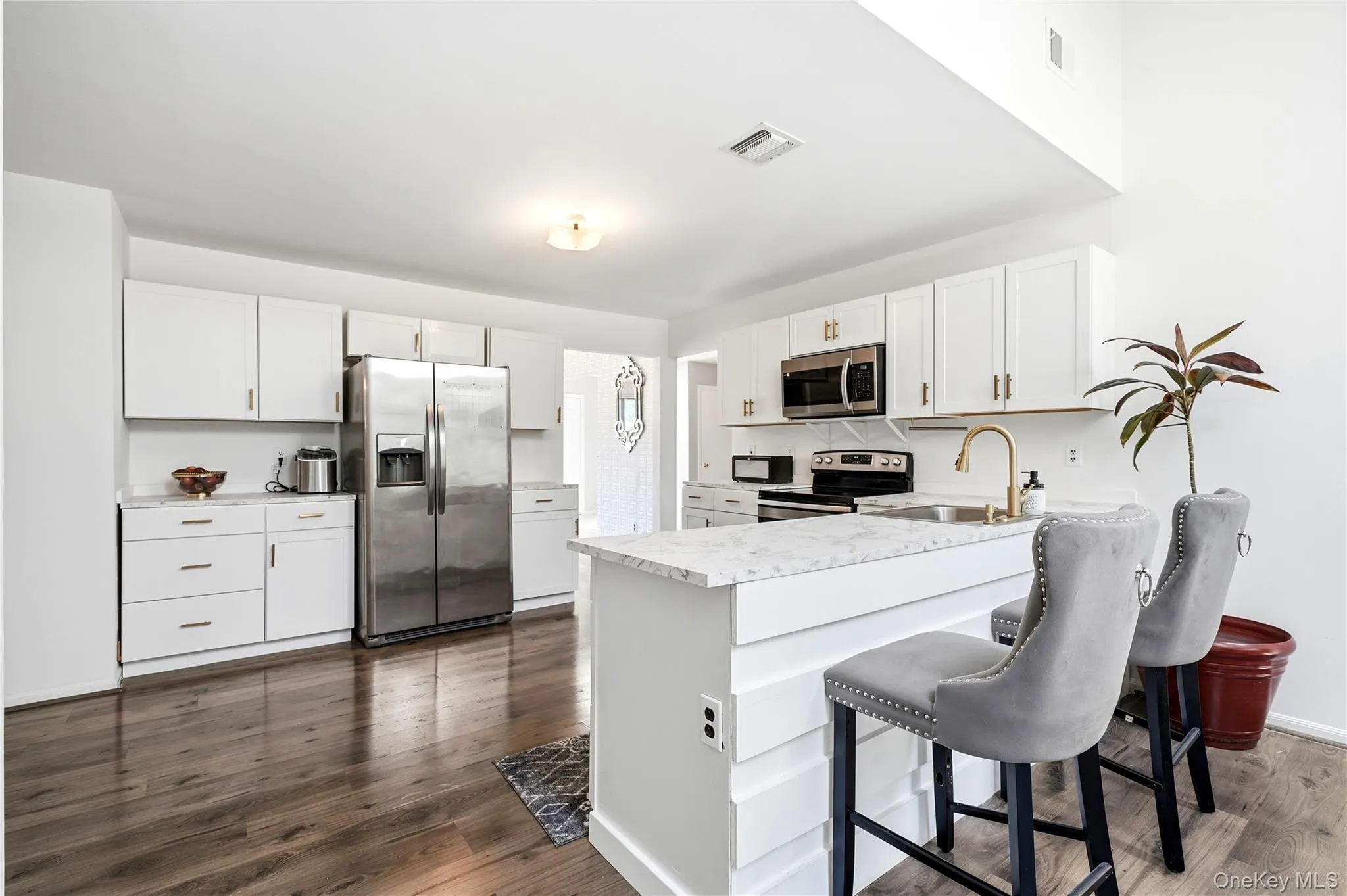 43 Margin Drive, Brookhaven, NY, 3 Bedrooms Bedrooms, 8 Rooms Rooms,2 BathroomsBathrooms,Residential,For Rent,Margin,0,1023542 43 Margin Drive, Brookhaven, NY, 3 Bedrooms Bedrooms, 8 Rooms Rooms,2 BathroomsBathrooms,Residential,For Rent,Margin,0,1023542