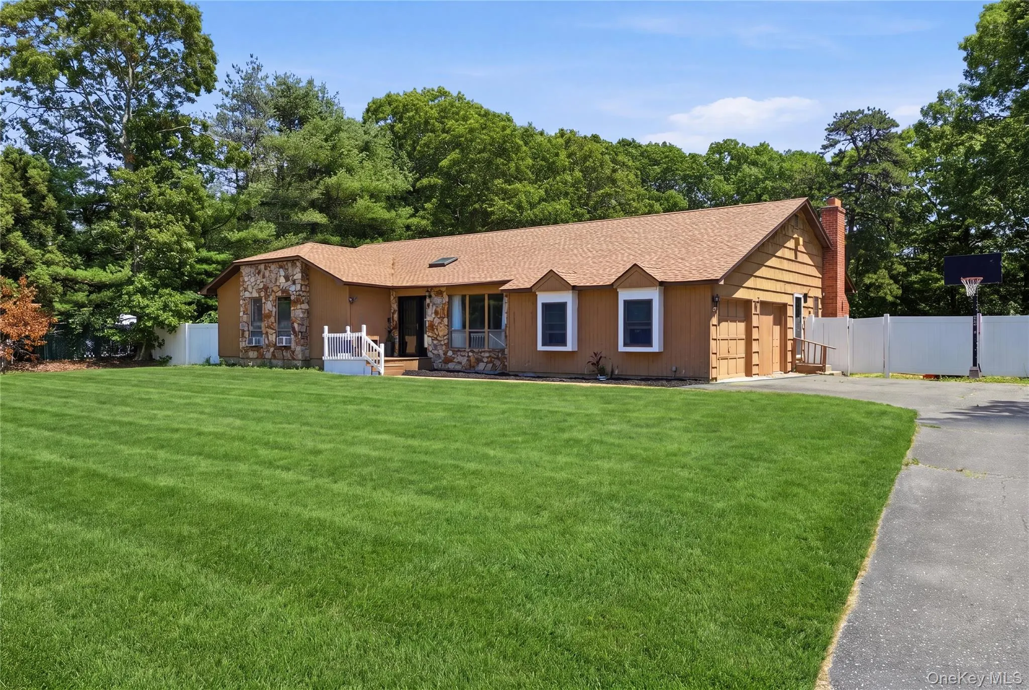 43 Margin Drive, Brookhaven, NY, 3 Bedrooms Bedrooms, 8 Rooms Rooms,2 BathroomsBathrooms,Residential,For Rent,Margin,0,1023542 43 Margin Drive, Brookhaven, NY, 3 Bedrooms Bedrooms, 8 Rooms Rooms,2 BathroomsBathrooms,Residential,For Rent,Margin,0,1023542