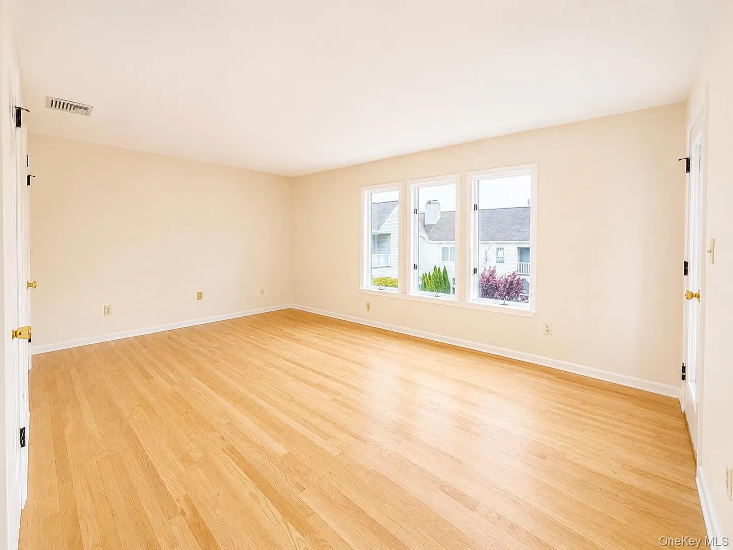 6 Cornell Place, Rye City, NY, 2 Bedrooms Bedrooms, 5 Rooms Rooms,2 BathroomsBathrooms,Residential Lease,For Rent,Cornell,0,1023548 6 Cornell Place, Rye City, NY, 2 Bedrooms Bedrooms, 5 Rooms Rooms,2 BathroomsBathrooms,Residential Lease,For Rent,Cornell,0,1023548