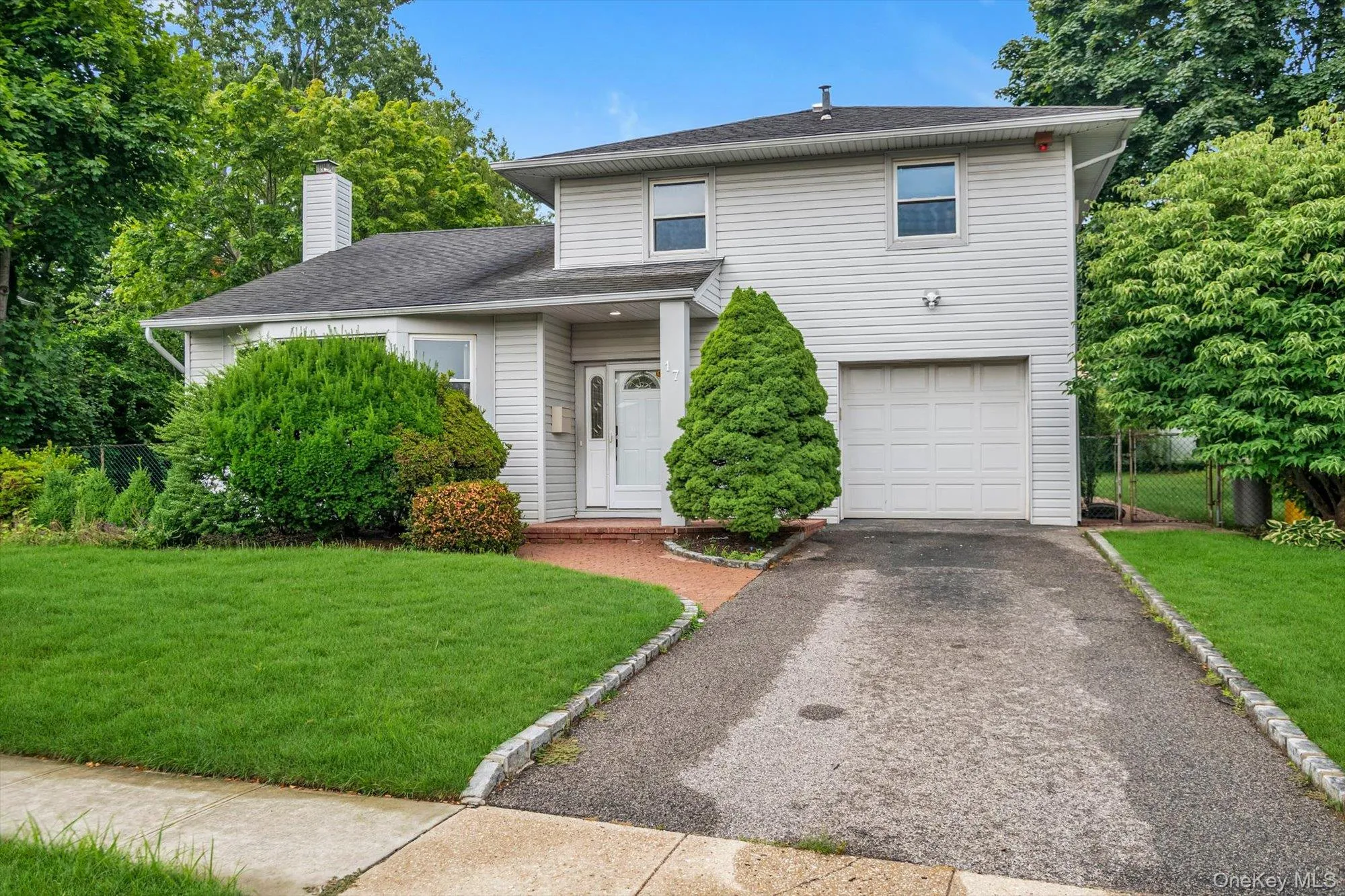 17 Fresno Drive, Oyster Bay, NY, 4 Bedrooms Bedrooms, 11 Rooms Rooms,1 BathroomBathrooms,Residential Lease,For Rent,Fresno,0,1023549 17 Fresno Drive, Oyster Bay, NY, 4 Bedrooms Bedrooms, 11 Rooms Rooms,1 BathroomBathrooms,Residential Lease,For Rent,Fresno,0,1023549