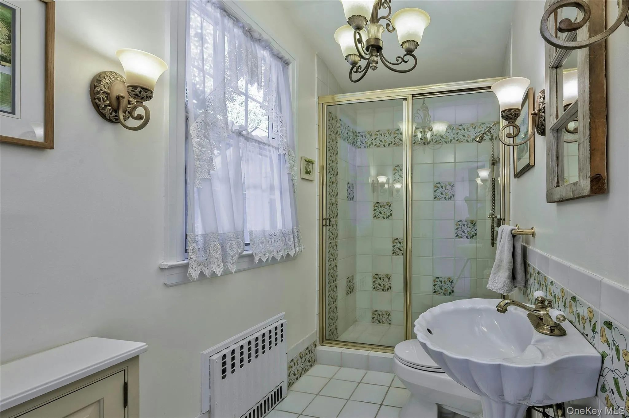 14 Buckingham Place, North Hempstead, NY, 4 Bedrooms Bedrooms, 8 Rooms Rooms,3 BathroomsBathrooms,Residential Lease,For Rent,Buckingham,0,1023550 14 Buckingham Place, North Hempstead, NY, 4 Bedrooms Bedrooms, 8 Rooms Rooms,3 BathroomsBathrooms,Residential Lease,For Rent,Buckingham,0,1023550