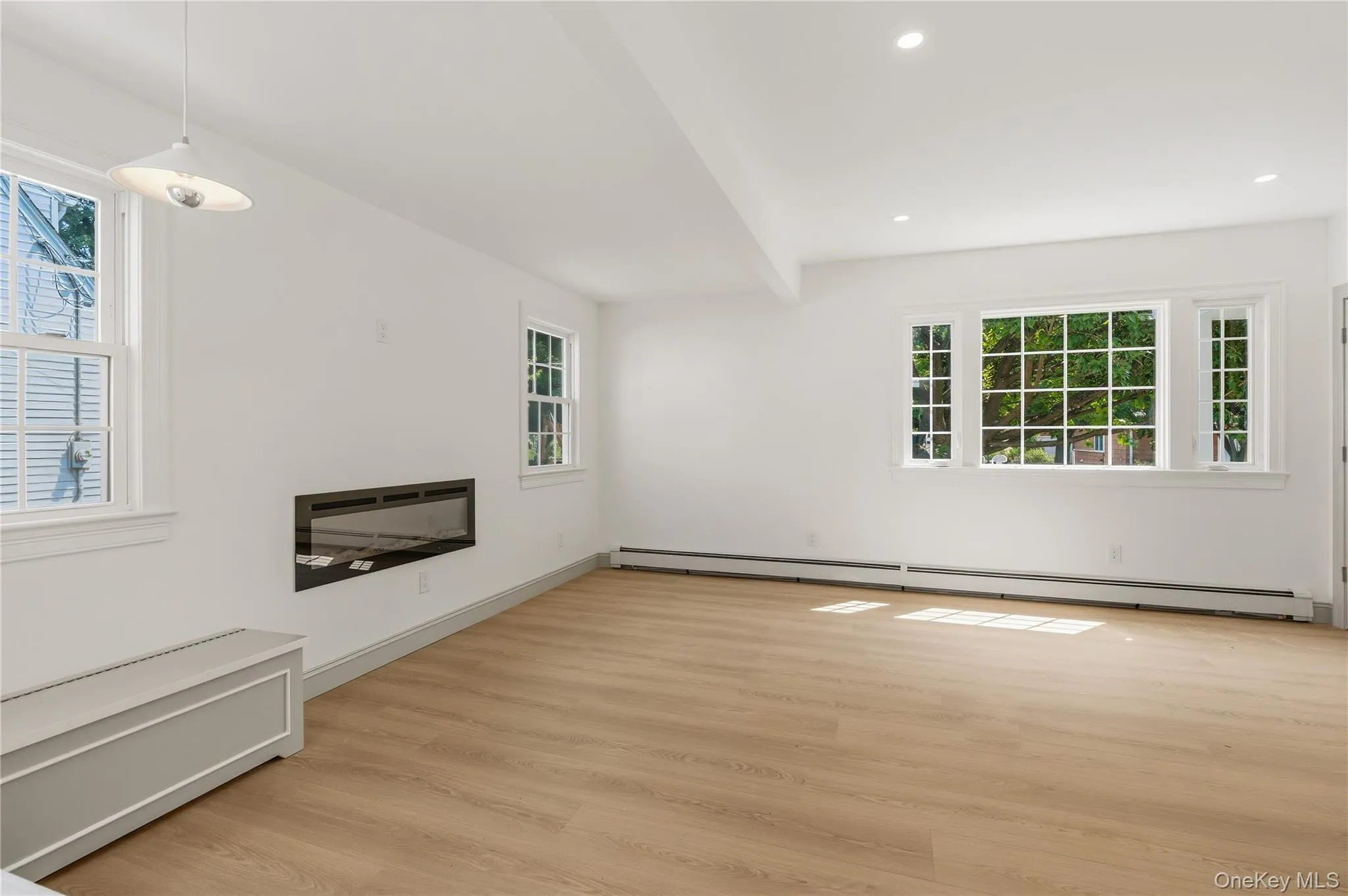 168 Longview Avenue, White Plains, NY, 3 Bedrooms Bedrooms, 9 Rooms Rooms,2 BathroomsBathrooms,Residential,For Rent,Longview,0,1023565 168 Longview Avenue, White Plains, NY, 3 Bedrooms Bedrooms, 9 Rooms Rooms,2 BathroomsBathrooms,Residential,For Rent,Longview,0,1023565