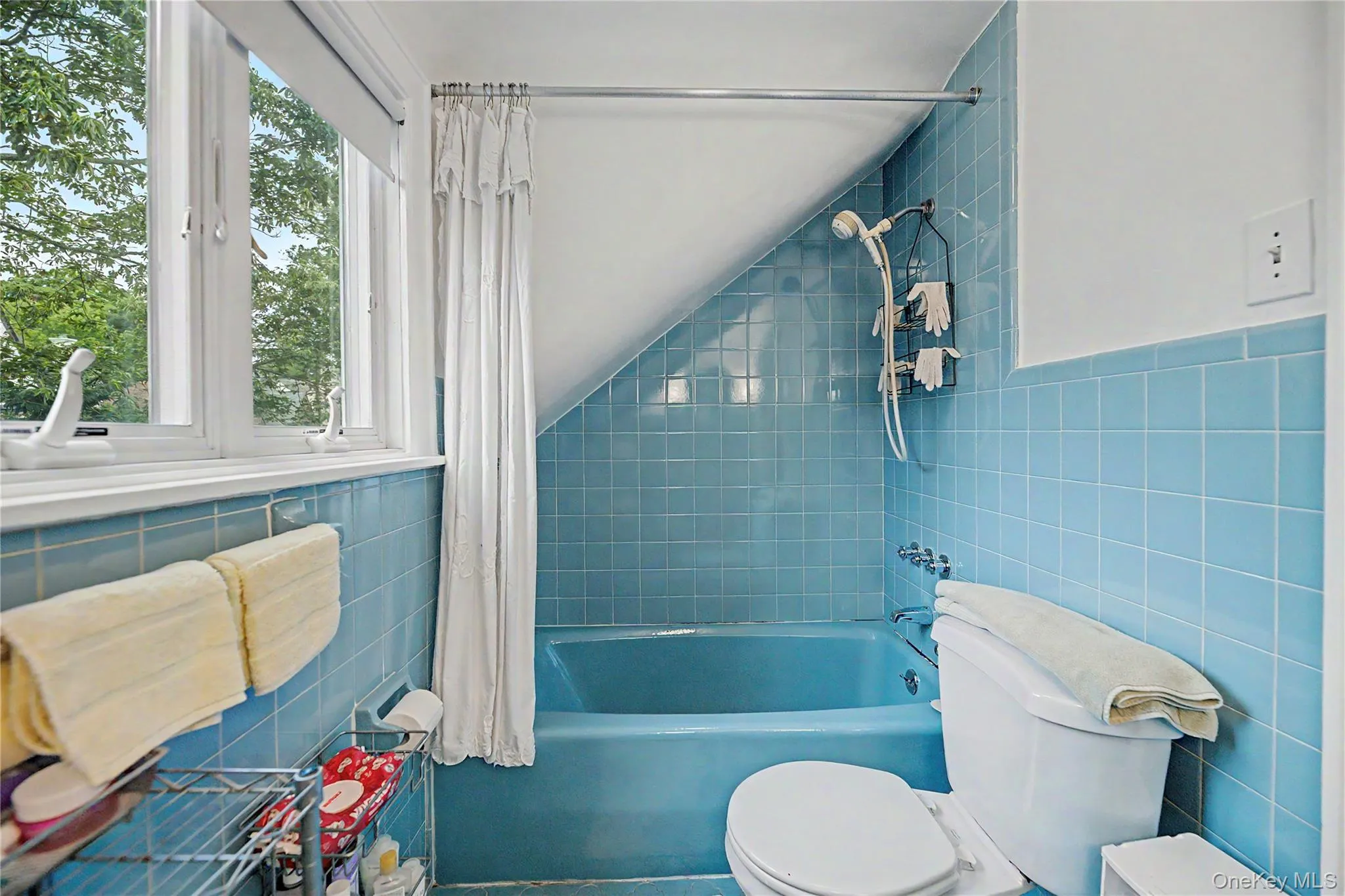 37 Lansdowne Drive, Mamaroneck, NY, 3 Bedrooms Bedrooms, 6 Rooms Rooms,1 BathroomBathrooms,Residential,For Rent,Lansdowne,0,1023567 37 Lansdowne Drive, Mamaroneck, NY, 3 Bedrooms Bedrooms, 6 Rooms Rooms,1 BathroomBathrooms,Residential,For Rent,Lansdowne,0,1023567