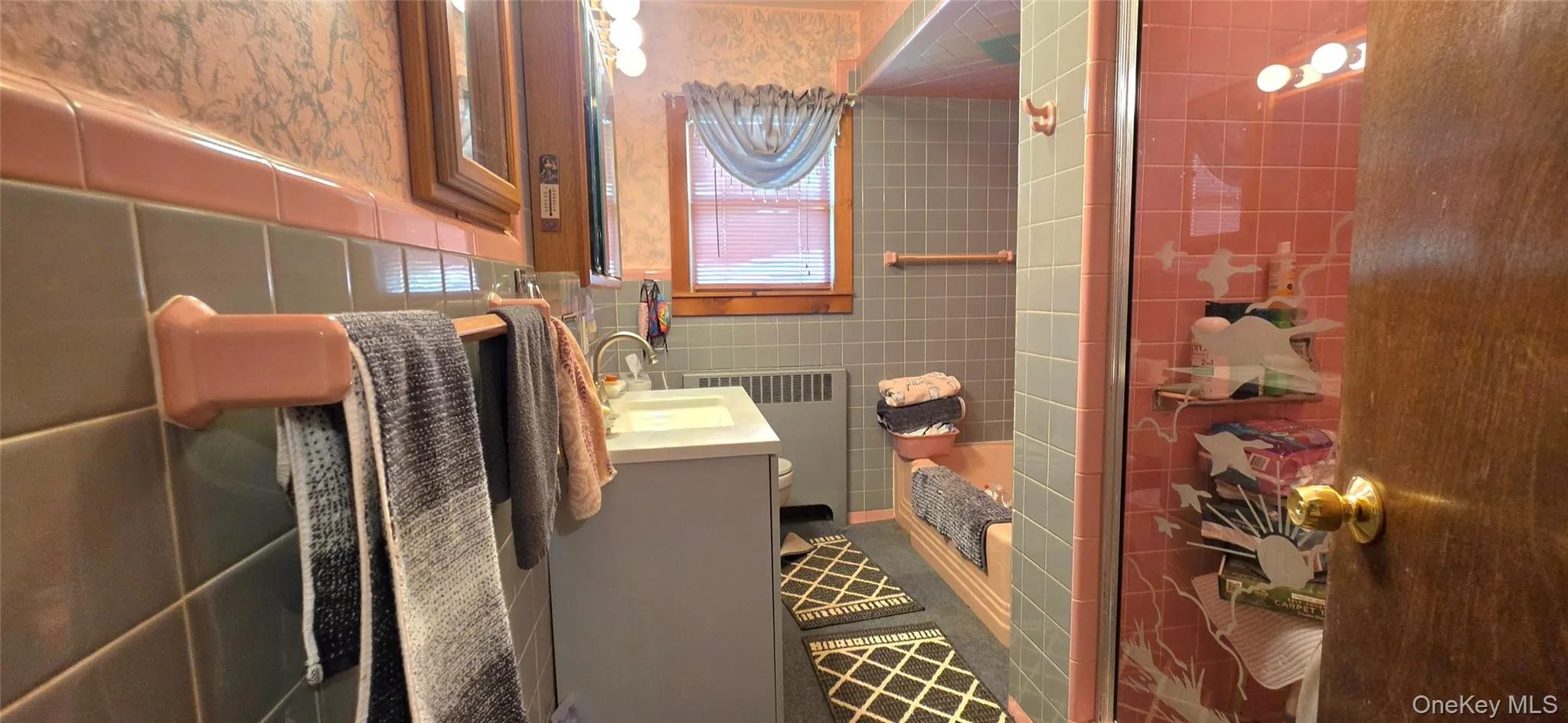 13 Third Street, Fallsburg, NY, 2 Bedrooms Bedrooms, 8 Rooms Rooms,2 BathroomsBathrooms,Residential,For Rent,Third,0,1023571 13 Third Street, Fallsburg, NY, 2 Bedrooms Bedrooms, 8 Rooms Rooms,2 BathroomsBathrooms,Residential,For Rent,Third,0,1023571