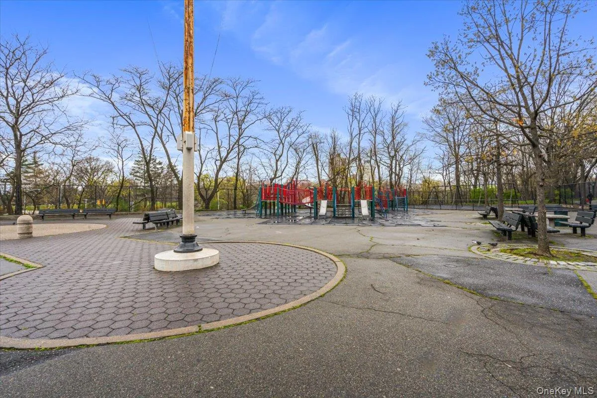 85-15 Main Street, New York, NY, 4 Rooms Rooms,1 BathroomBathrooms,Residential,For Rent,Main,0,1023577 85-15 Main Street, New York, NY, 4 Rooms Rooms,1 BathroomBathrooms,Residential,For Rent,Main,0,1023577