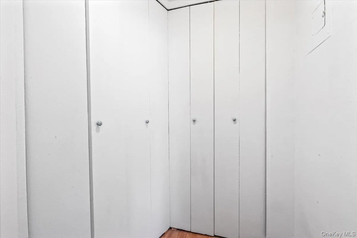85-15 Main Street, New York, NY, 4 Rooms Rooms,1 BathroomBathrooms,Residential,For Rent,Main,0,1023577 85-15 Main Street, New York, NY, 4 Rooms Rooms,1 BathroomBathrooms,Residential,For Rent,Main,0,1023577