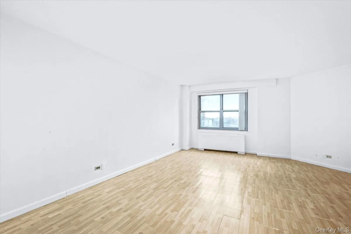 85-15 Main Street, New York, NY, 4 Rooms Rooms,1 BathroomBathrooms,Residential,For Rent,Main,0,1023577 85-15 Main Street, New York, NY, 4 Rooms Rooms,1 BathroomBathrooms,Residential,For Rent,Main,0,1023577