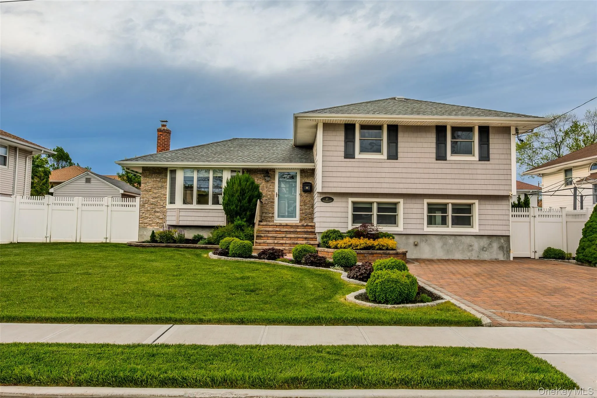 27 Nottinghill Drive, Oyster Bay, NY, 3 Bedrooms Bedrooms, 7 Rooms Rooms,2 BathroomsBathrooms,Residential,For Rent,Nottinghill,0,1023578 27 Nottinghill Drive, Oyster Bay, NY, 3 Bedrooms Bedrooms, 7 Rooms Rooms,2 BathroomsBathrooms,Residential,For Rent,Nottinghill,0,1023578