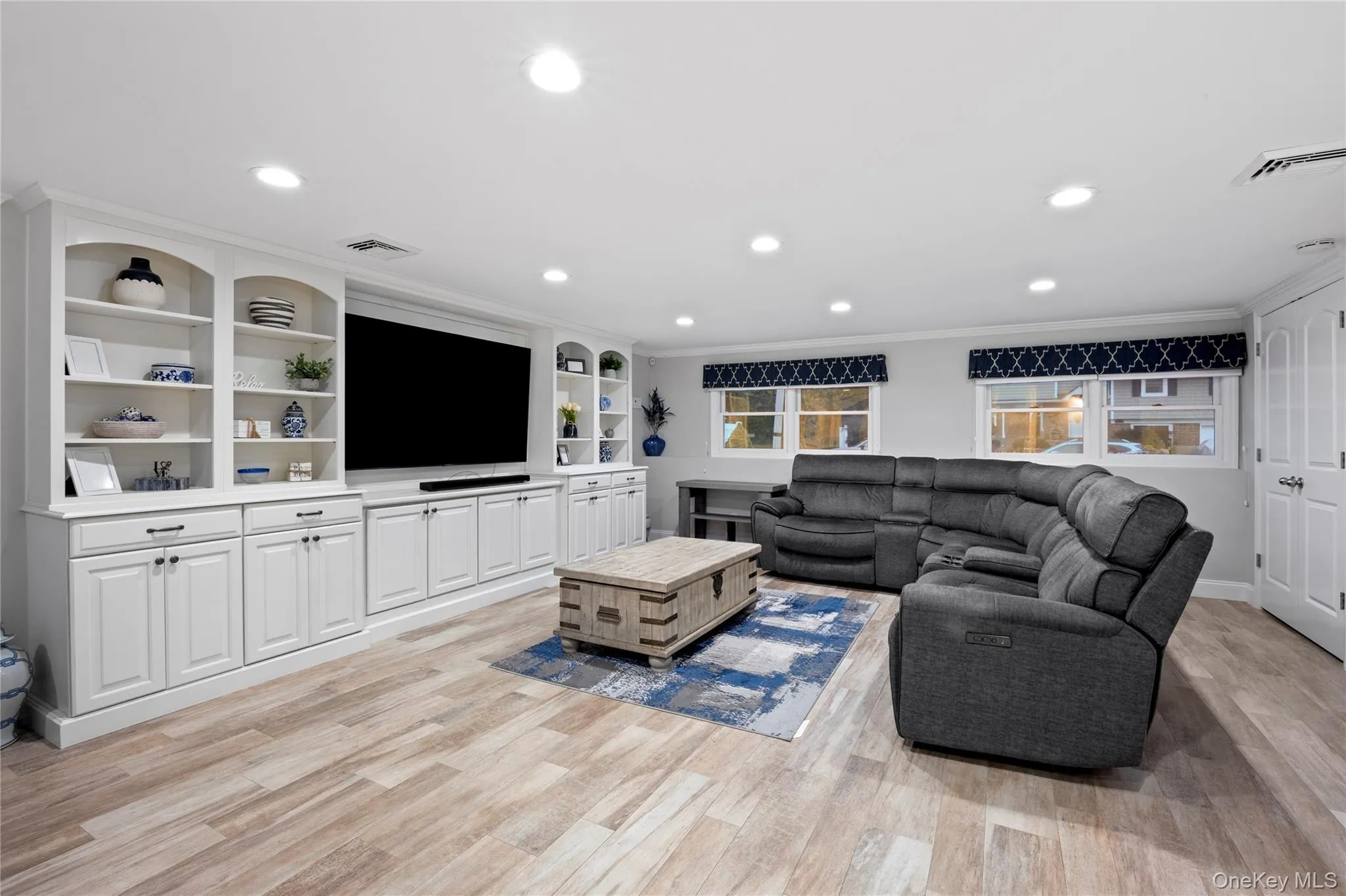 27 Nottinghill Drive, Oyster Bay, NY, 3 Bedrooms Bedrooms, 7 Rooms Rooms,2 BathroomsBathrooms,Residential,For Rent,Nottinghill,0,1023578 27 Nottinghill Drive, Oyster Bay, NY, 3 Bedrooms Bedrooms, 7 Rooms Rooms,2 BathroomsBathrooms,Residential,For Rent,Nottinghill,0,1023578