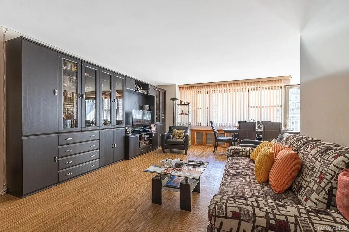 2925 5th Street, New York, NY, 1 Bedroom Bedrooms, 3 Rooms Rooms,1 BathroomBathrooms,Residential,For Rent,5th,0,1023580 2925 5th Street, New York, NY, 1 Bedroom Bedrooms, 3 Rooms Rooms,1 BathroomBathrooms,Residential,For Rent,5th,0,1023580