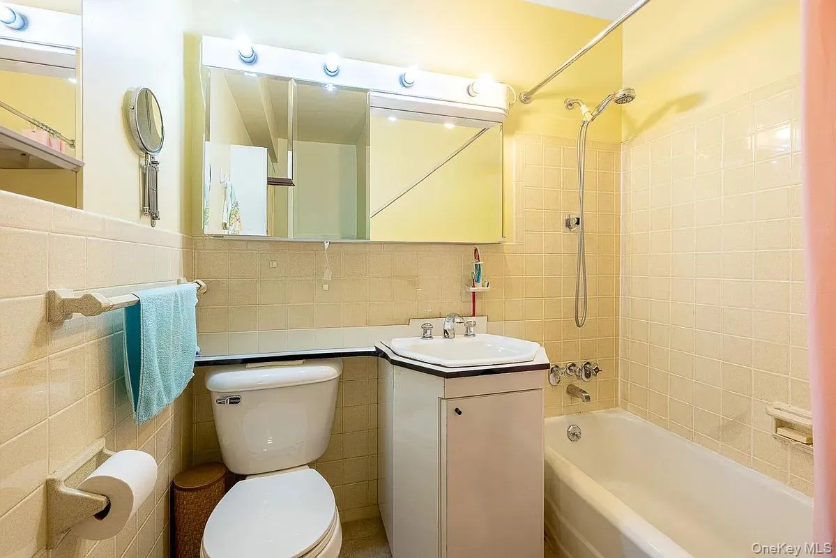 2925 5th Street, New York, NY, 1 Bedroom Bedrooms, 3 Rooms Rooms,1 BathroomBathrooms,Residential,For Rent,5th,0,1023580 2925 5th Street, New York, NY, 1 Bedroom Bedrooms, 3 Rooms Rooms,1 BathroomBathrooms,Residential,For Rent,5th,0,1023580